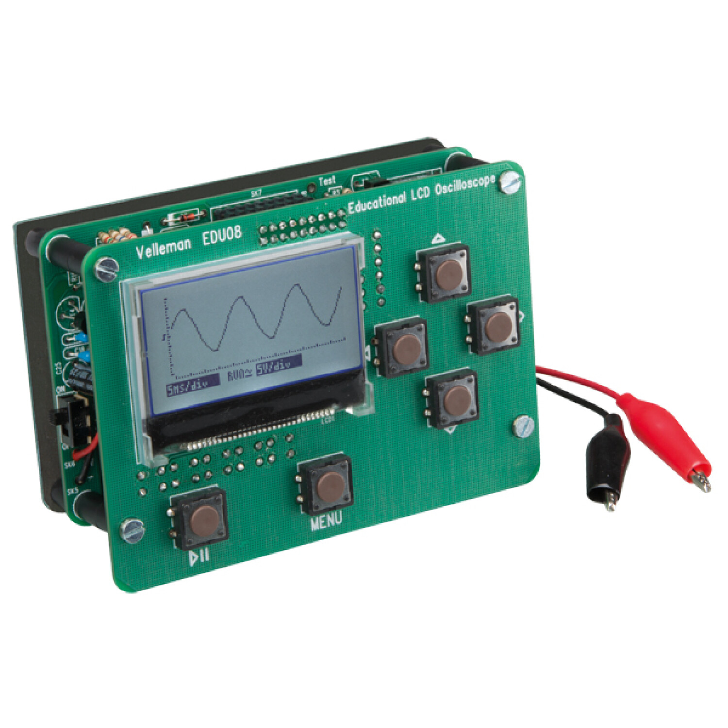 Ein grünes Oszilloskop-Board mit LCD-Bildschirm, Tasten und Klemmenkabeln.