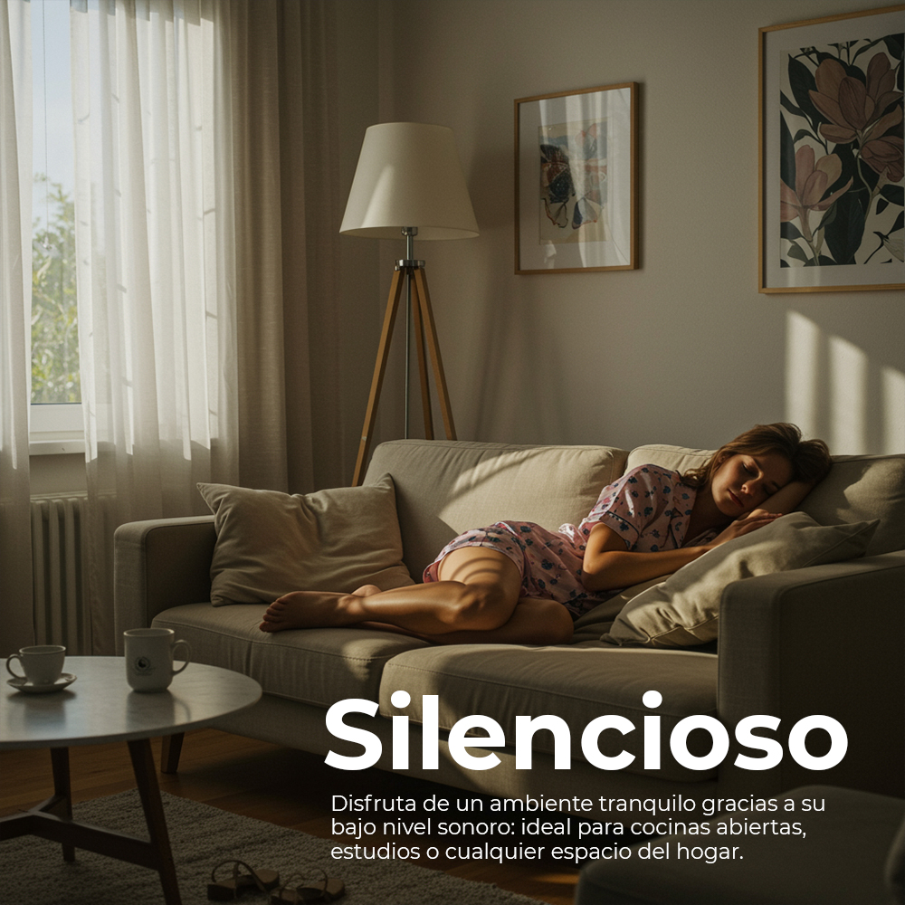 Una mujer duerme en un sofá en una habitación luminosa de día.