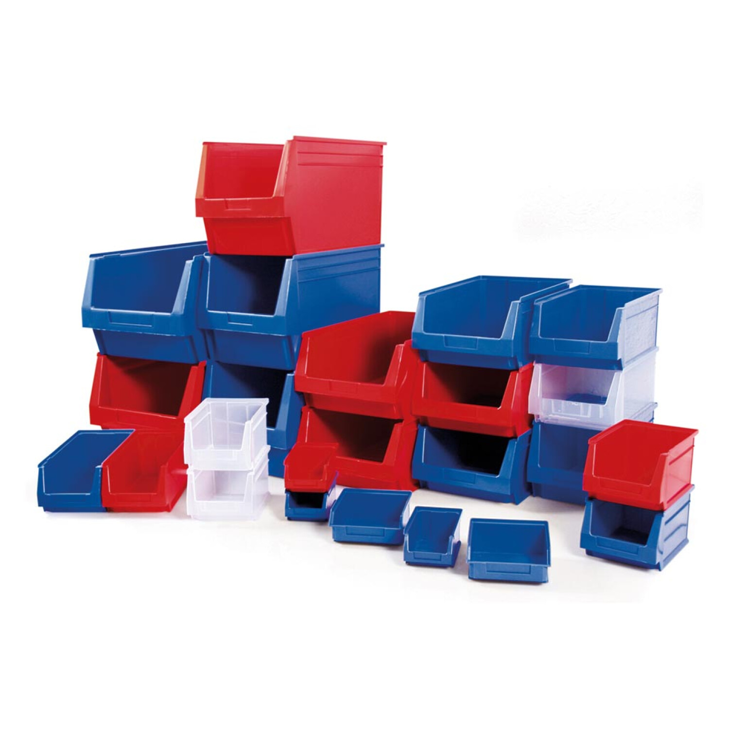 Cumuli di contenitori di plastica rossi e blu di varie dimensioni su sfondo bianco.