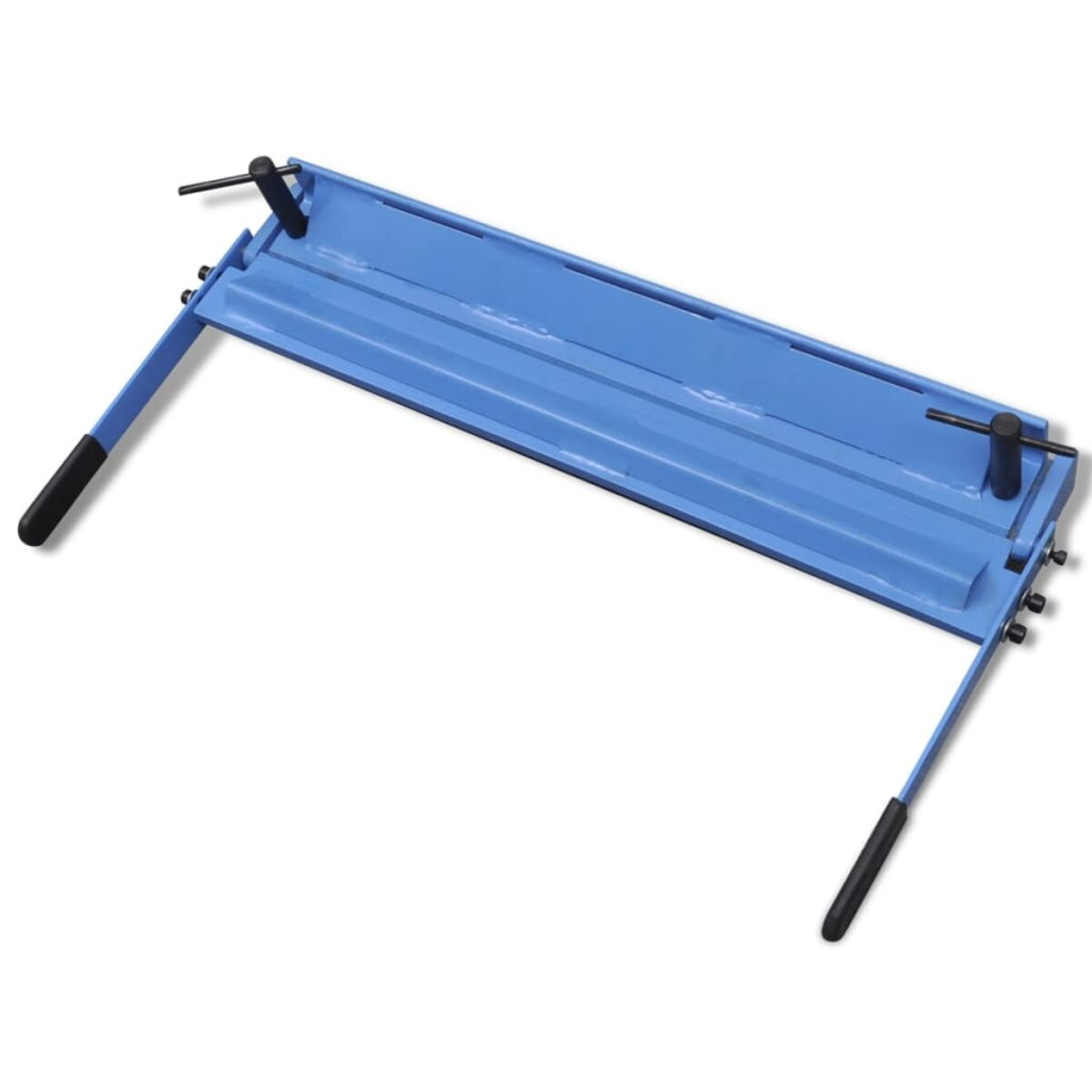 Eine blaue Metallbiegemaschine mit schwarzen Griffen und Klemmen auf weißem Hintergrund.