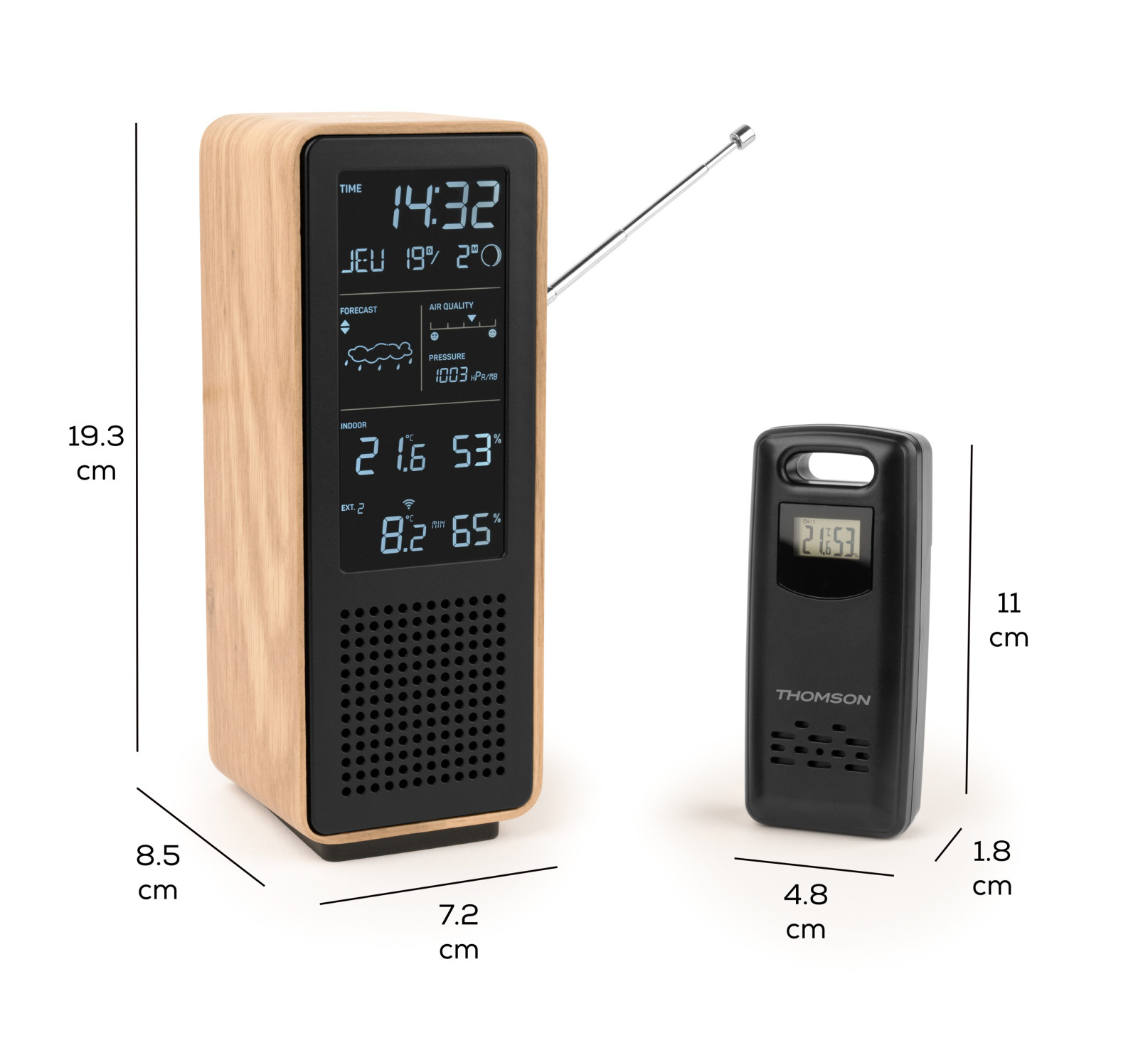Drewniana i czarna stacja pogodowa z osobnym czarnym czujnikiem zewnętrznym, wyświetlająca czas, prognozę i temperaturę.