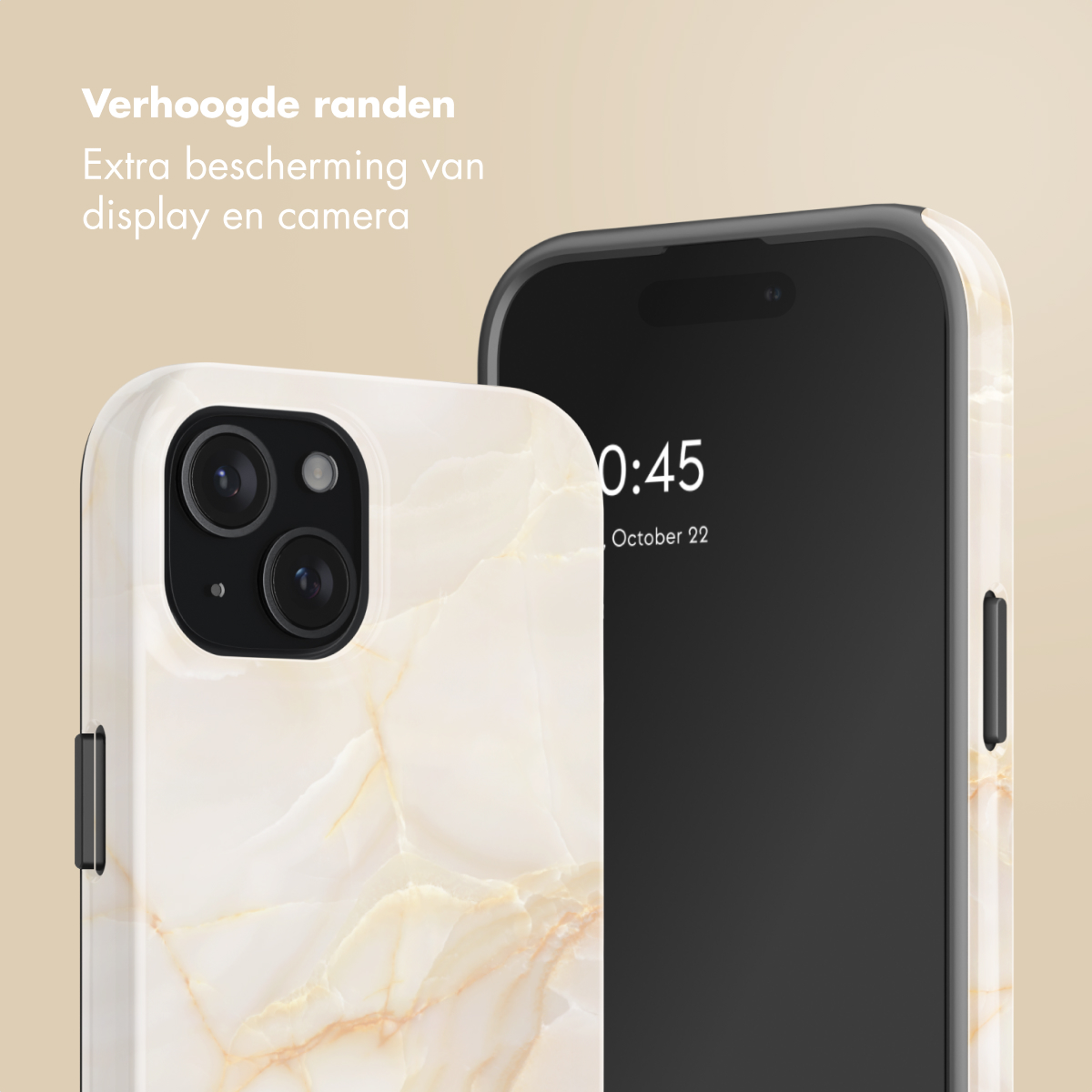 Een marmeren telefoonhoesje ligt naast een smartphone met donker scherm.
