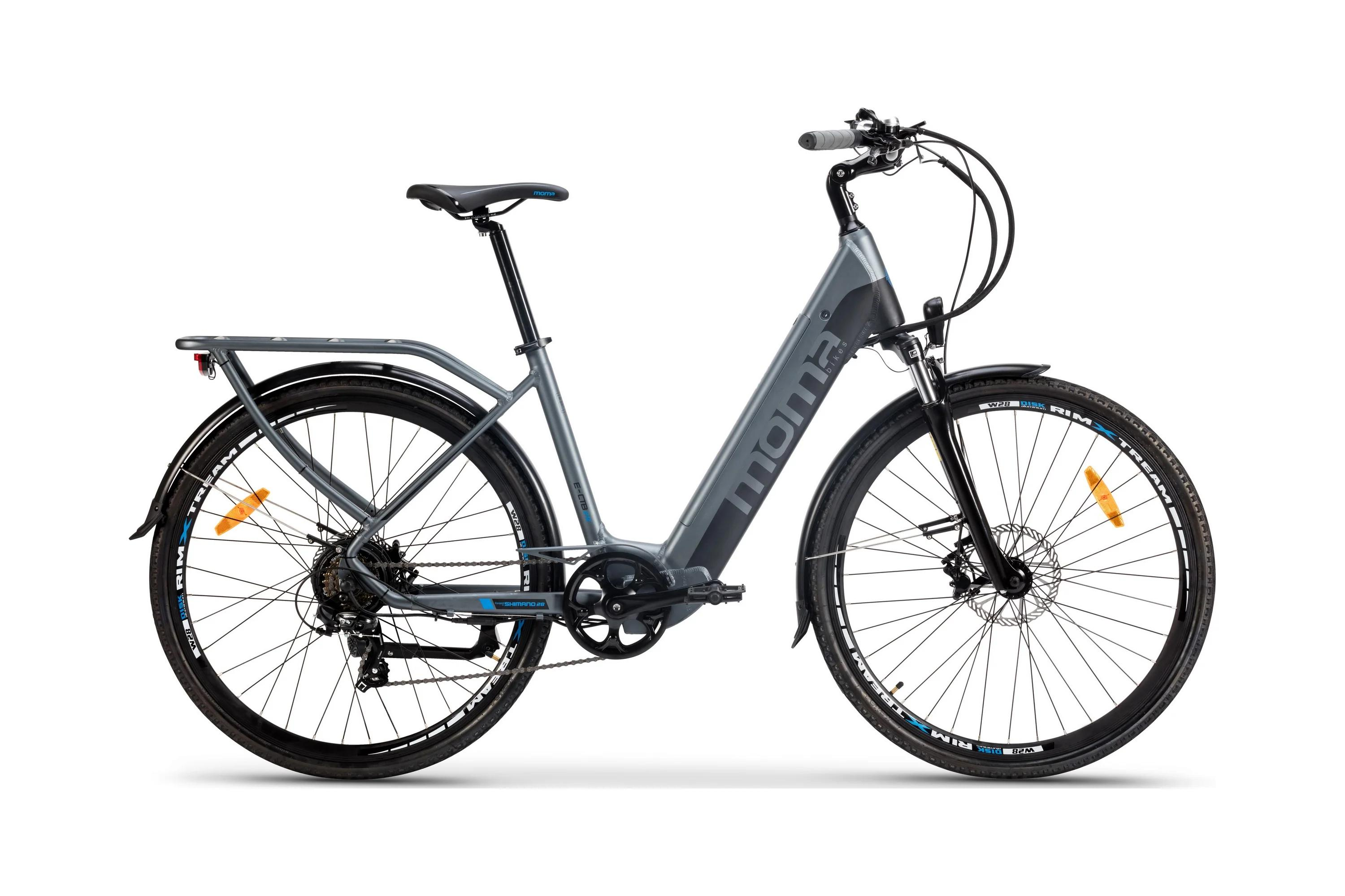 Bicicletta da donna grigia con portapacchi, parafanghi e logo Moma.