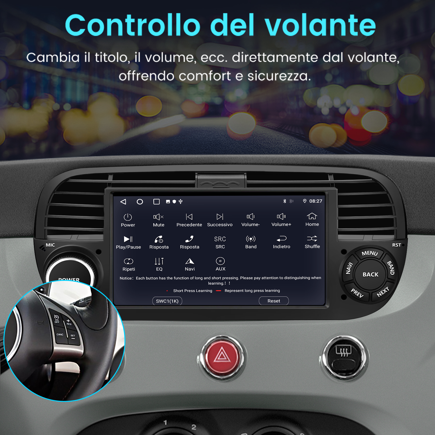 Schermo infotainment auto con volante e console in vista.
