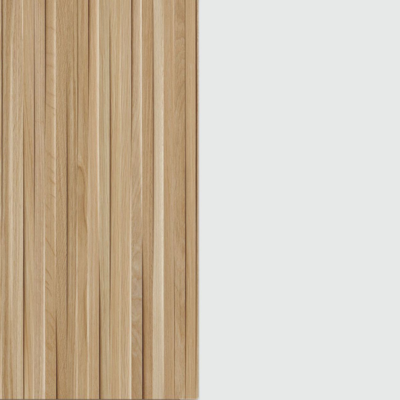 Paneles de madera con ranuras verticales junto a un área gris.