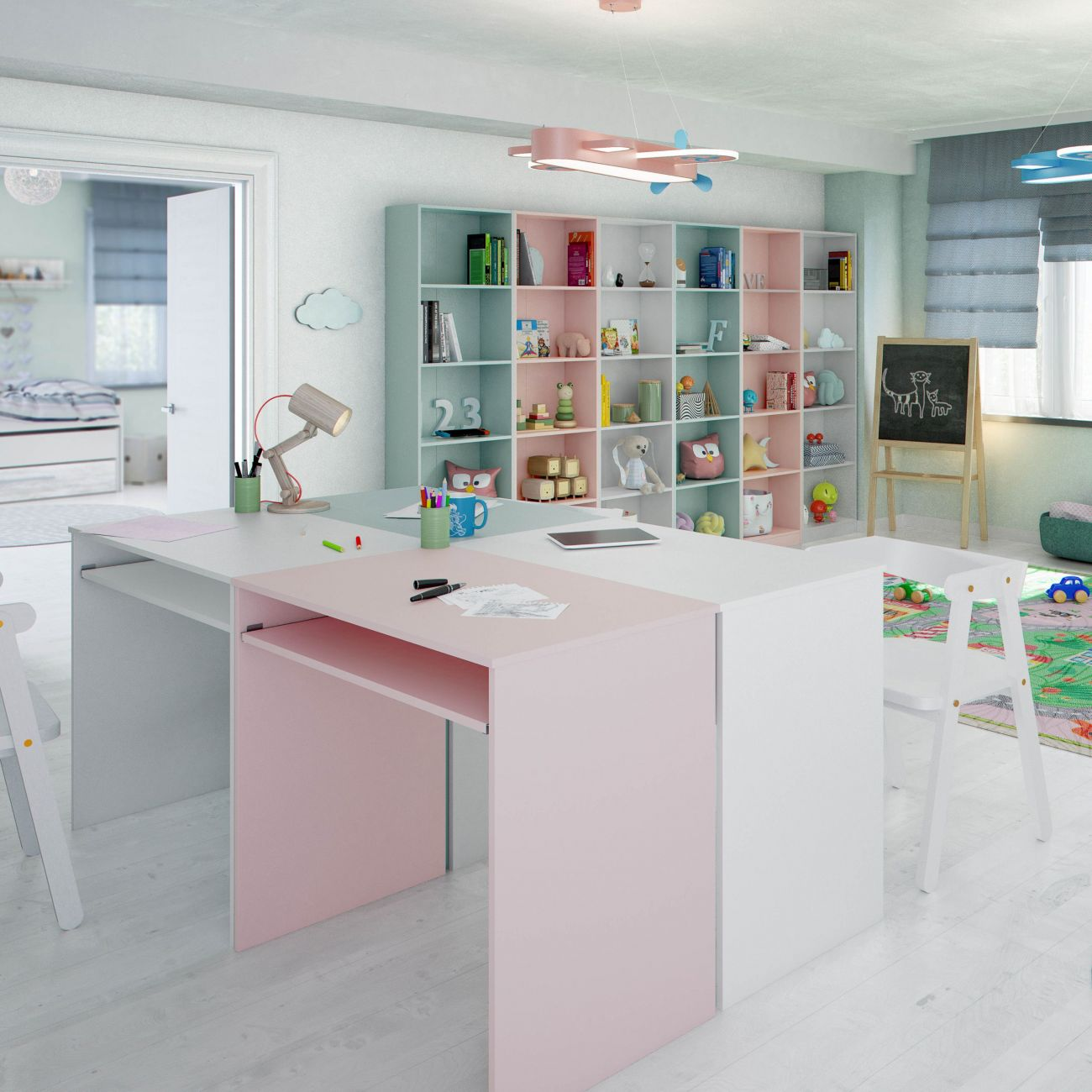 Habitación infantil con escritorios, estanterías y juguetes.