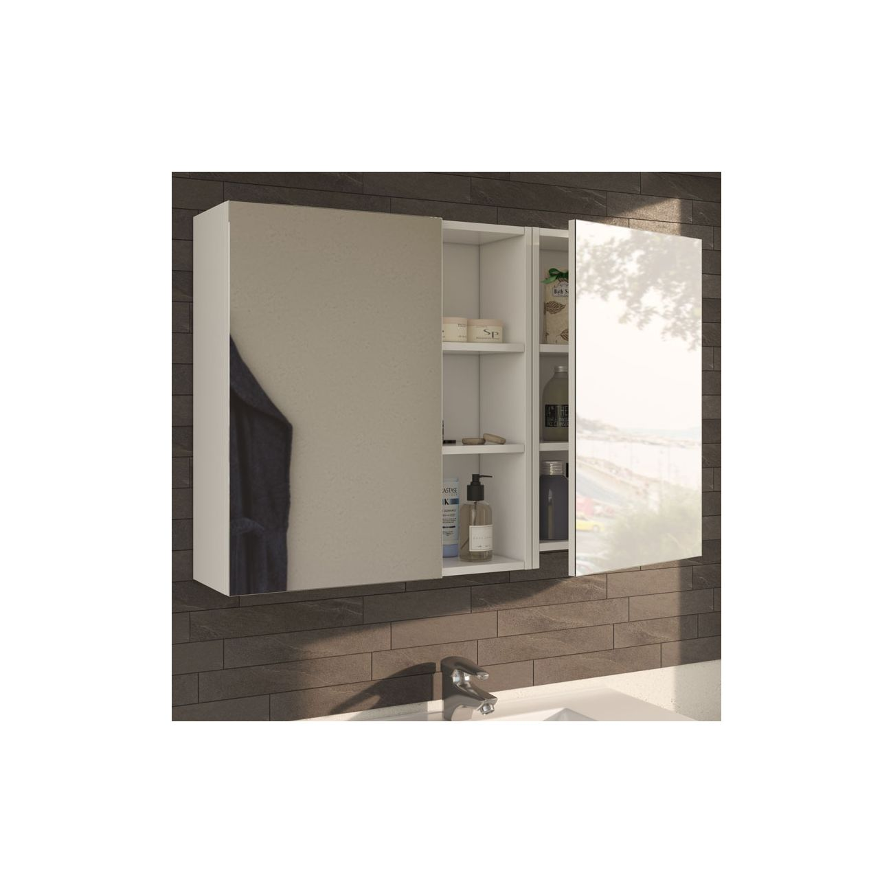 Un mueble blanco con espejo sobre un lavabo con pared de azulejos oscuros.