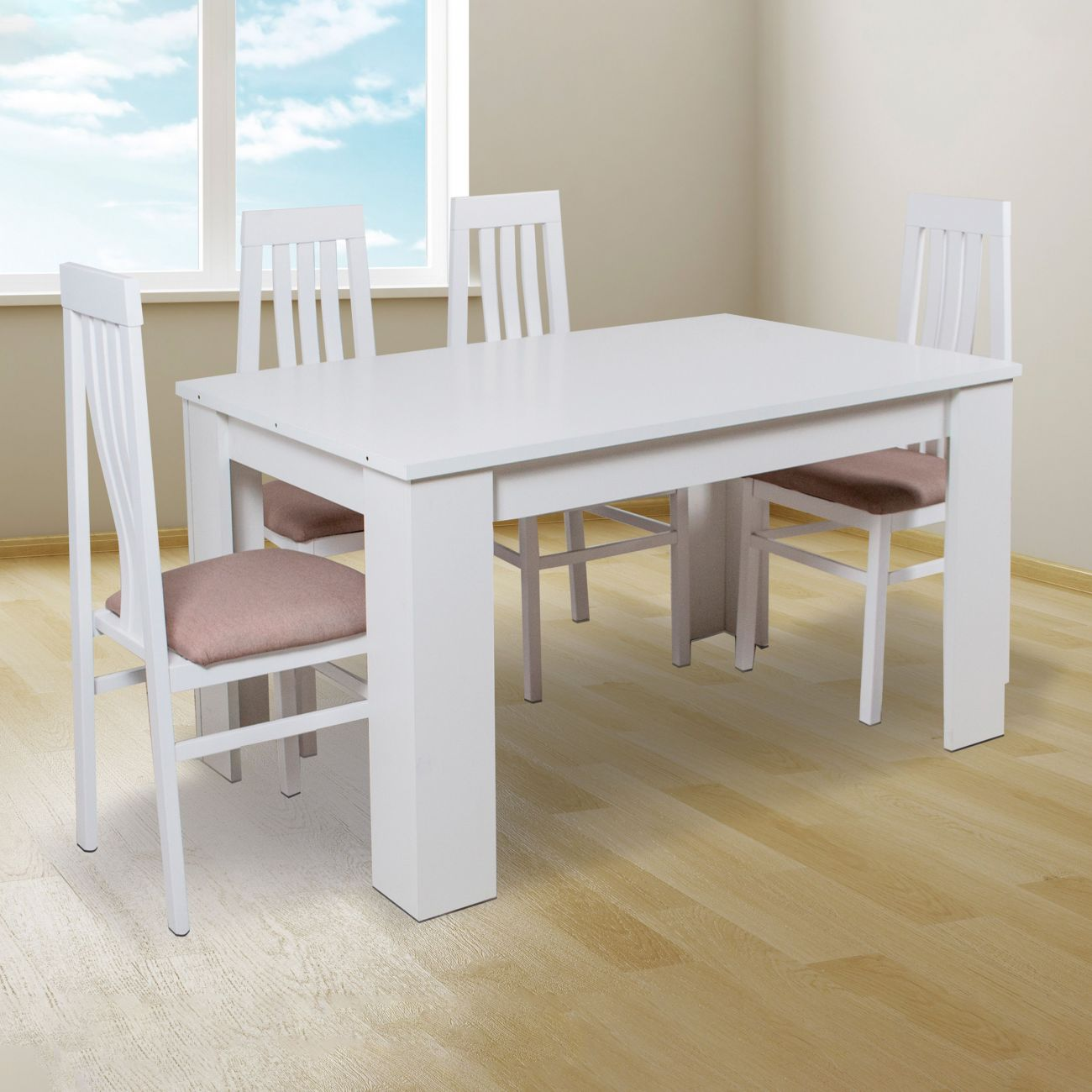 Una mesa de comedor blanca con cuatro sillas de asientos marrón claro sobre suelo de madera.