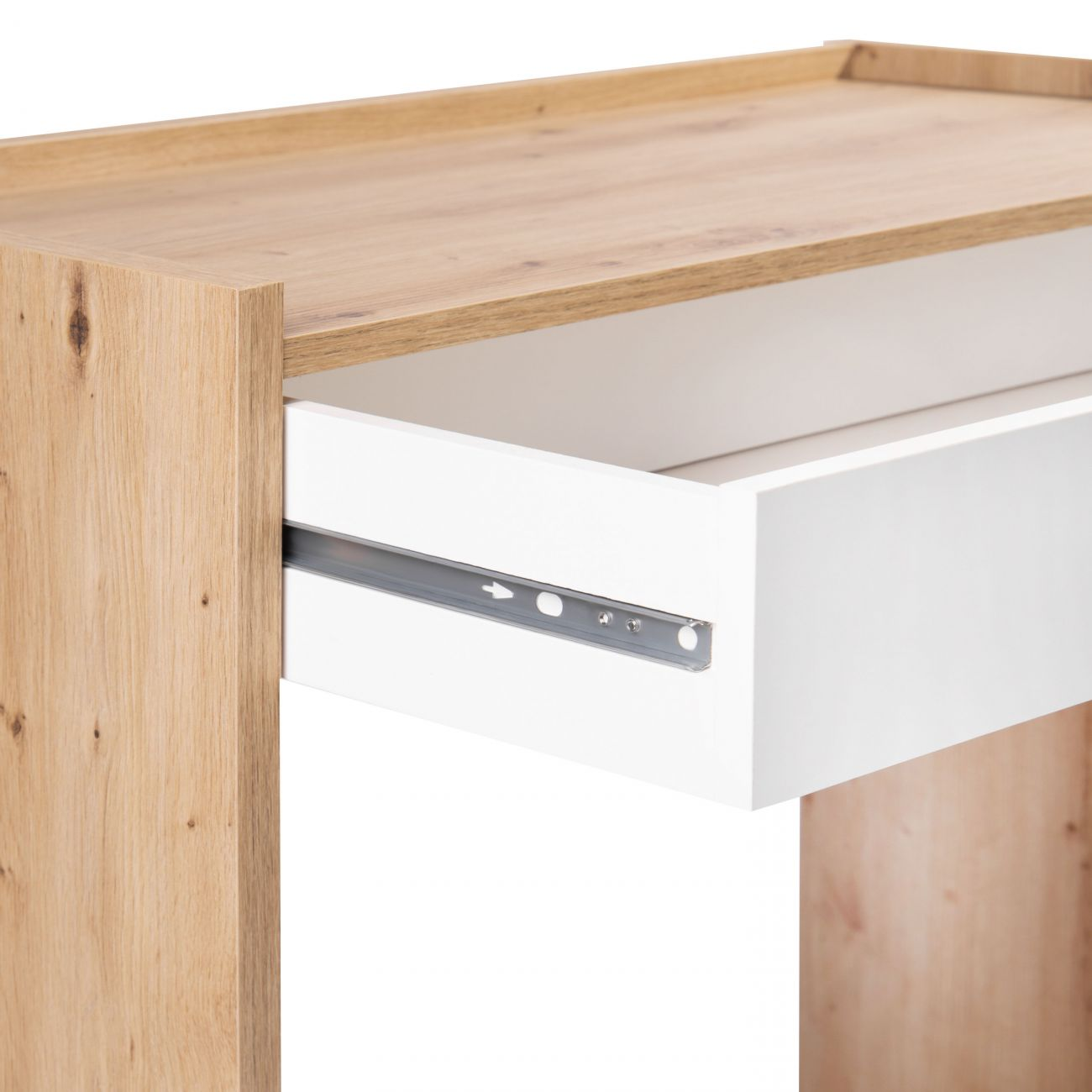 Un cajón blanco abierto con detalles en madera y riel metálico.