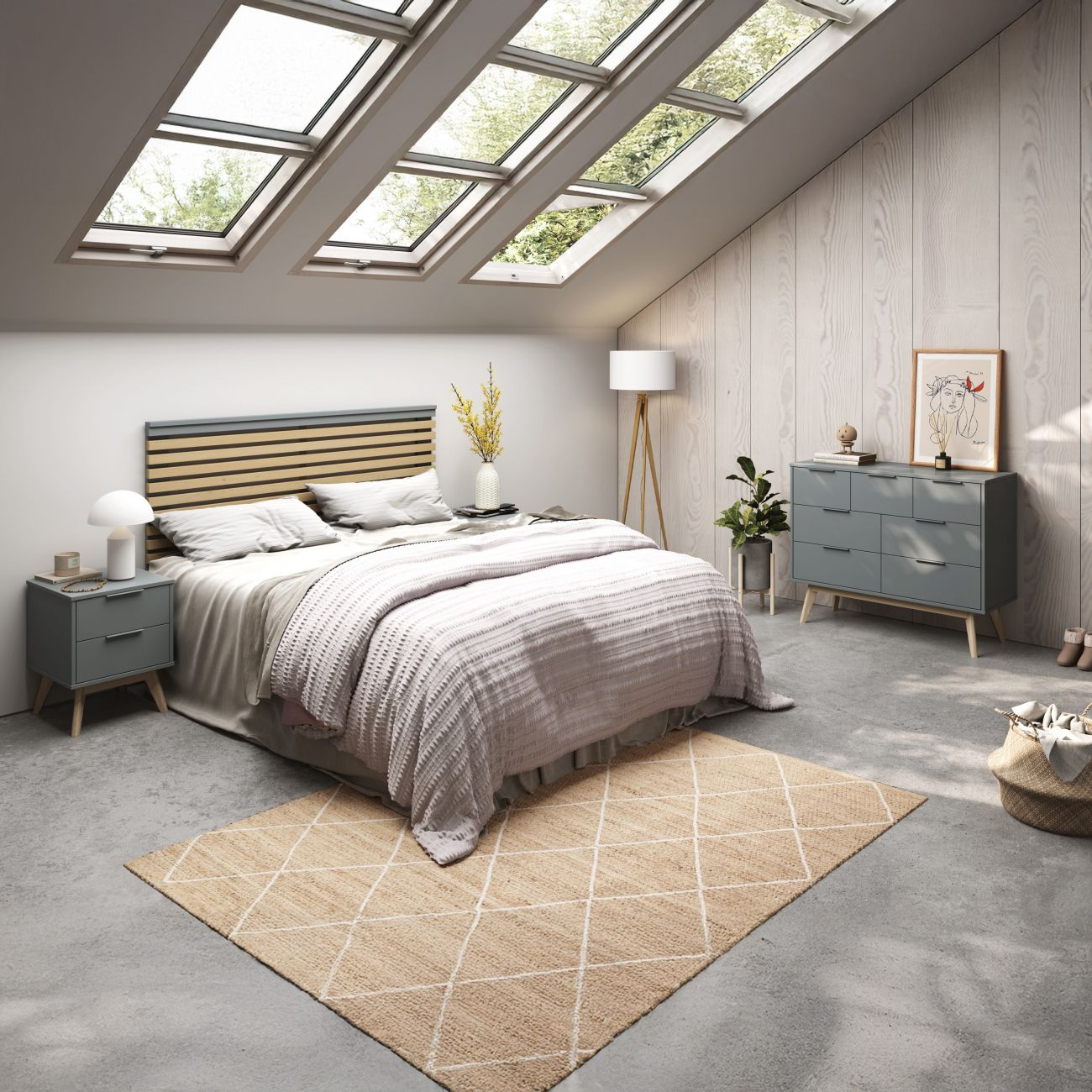 Un dormitorio con tragaluces, cama, mesita de noche, cómoda y alfombra.