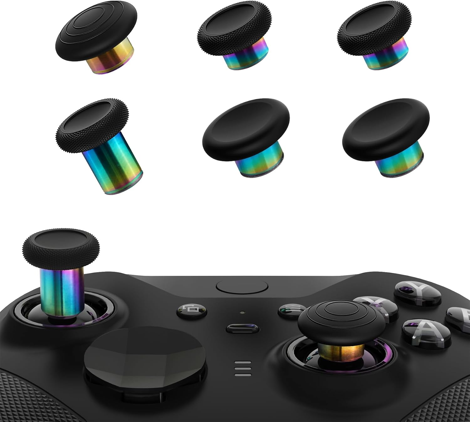 Sechs bunte Thumbstick-Kappen und ein schwarzer Controller.