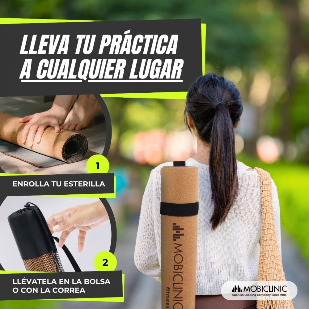 Una mujer lleva una esterilla de yoga; se muestran instrucciones para enrollarla.
