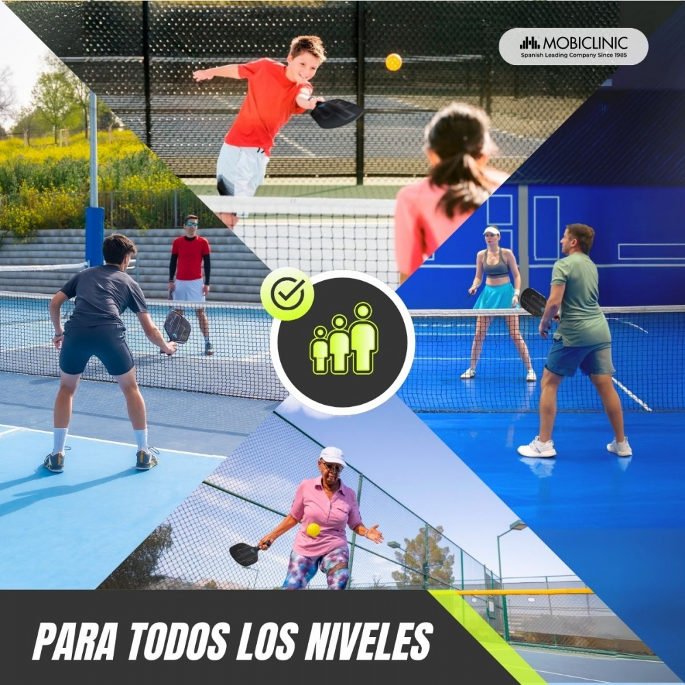 Personas jugando pickleball en varias canchas. Un niño golpea la pelota.