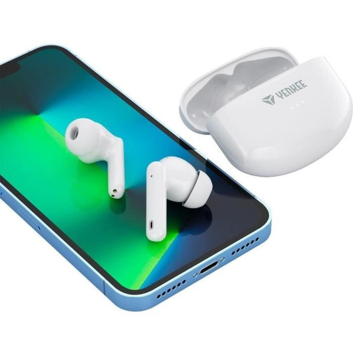Weiße Ohrhörer liegen auf einem blauen Smartphone mit einem grünen Hintergrund.