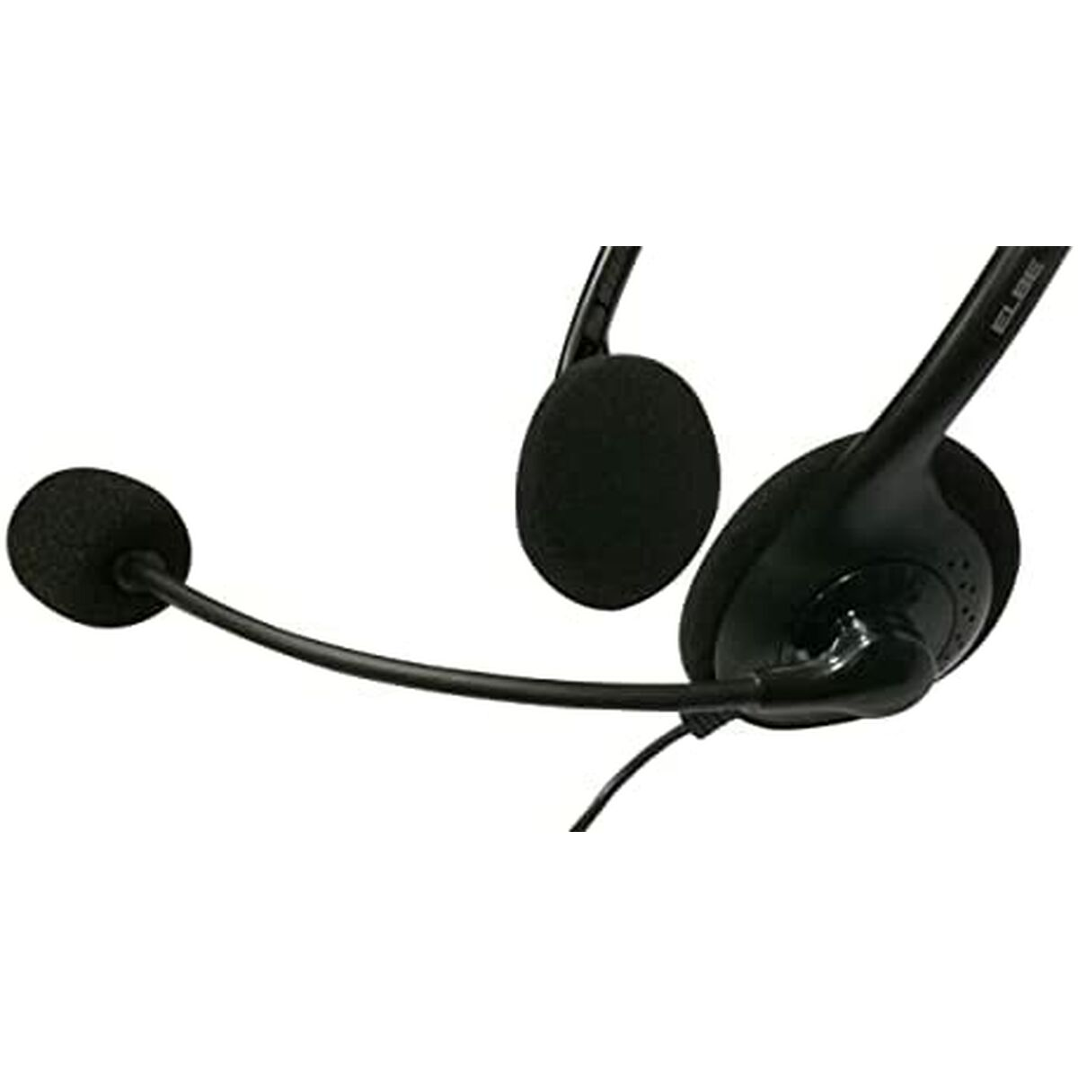 Ein schwarzes Headset mit Mikrofon und Ohrpolstern auf weißem Hintergrund.
