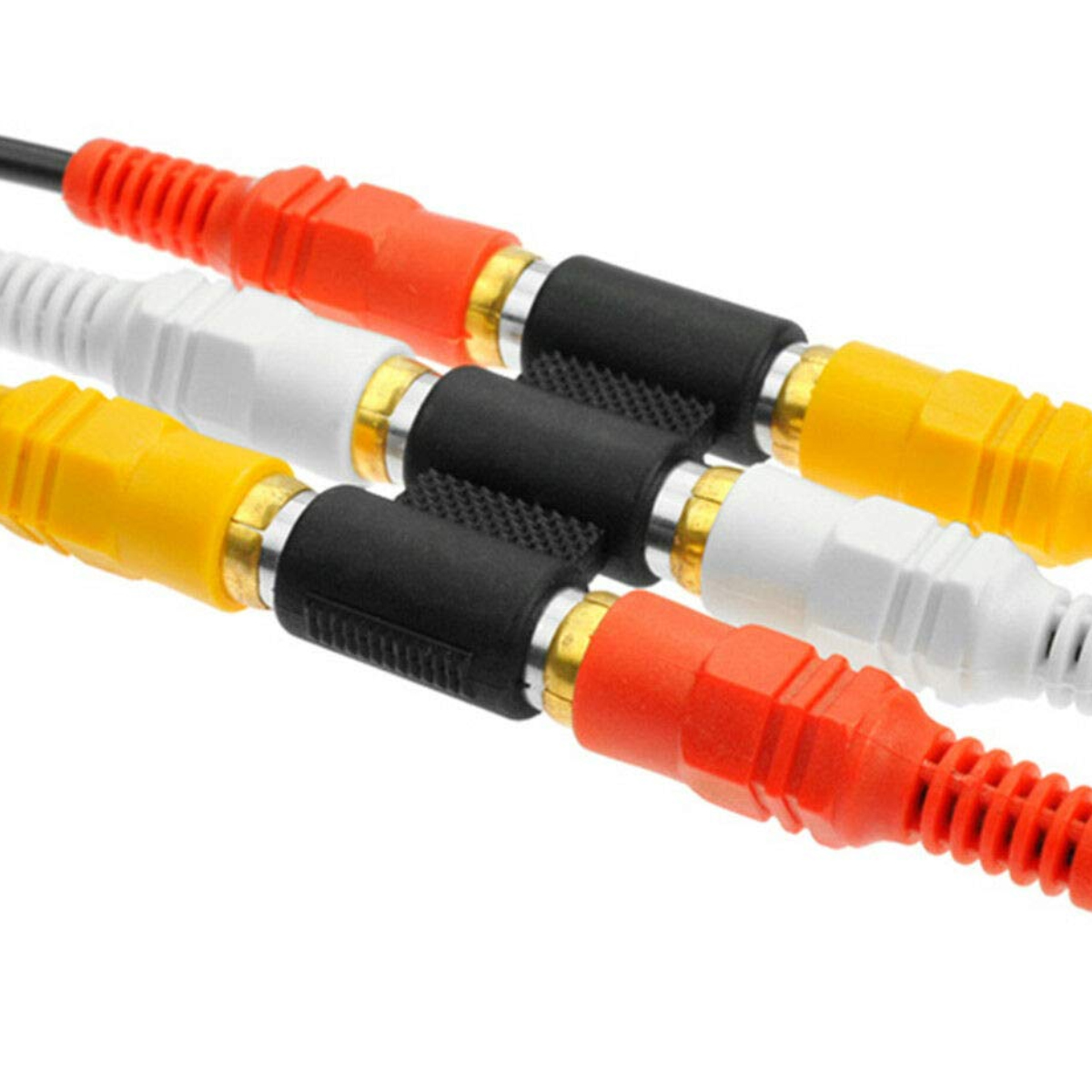 Drei RCA-Kabel mit roten, weißen und gelben Steckern auf weißem Hintergrund.