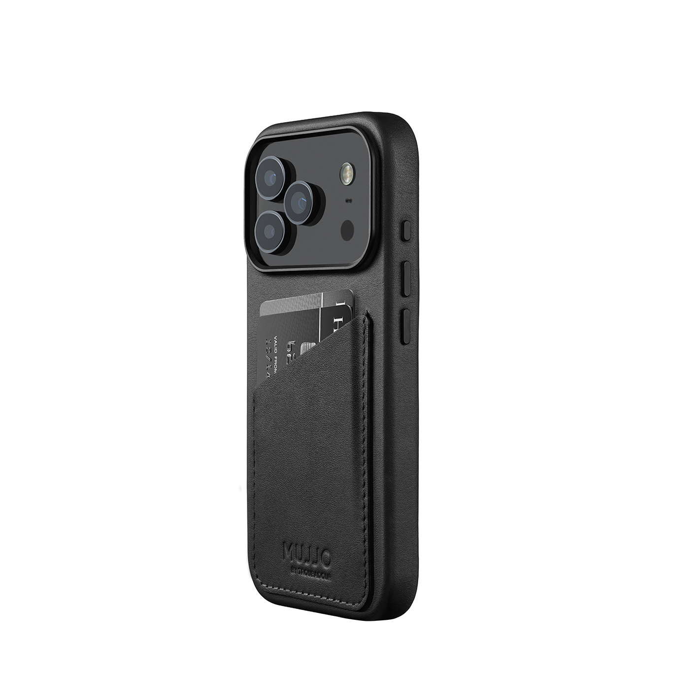 Czarne etui na telefon z miejscem na karty i kartą kredytową, aparat z trzema obiektywami.