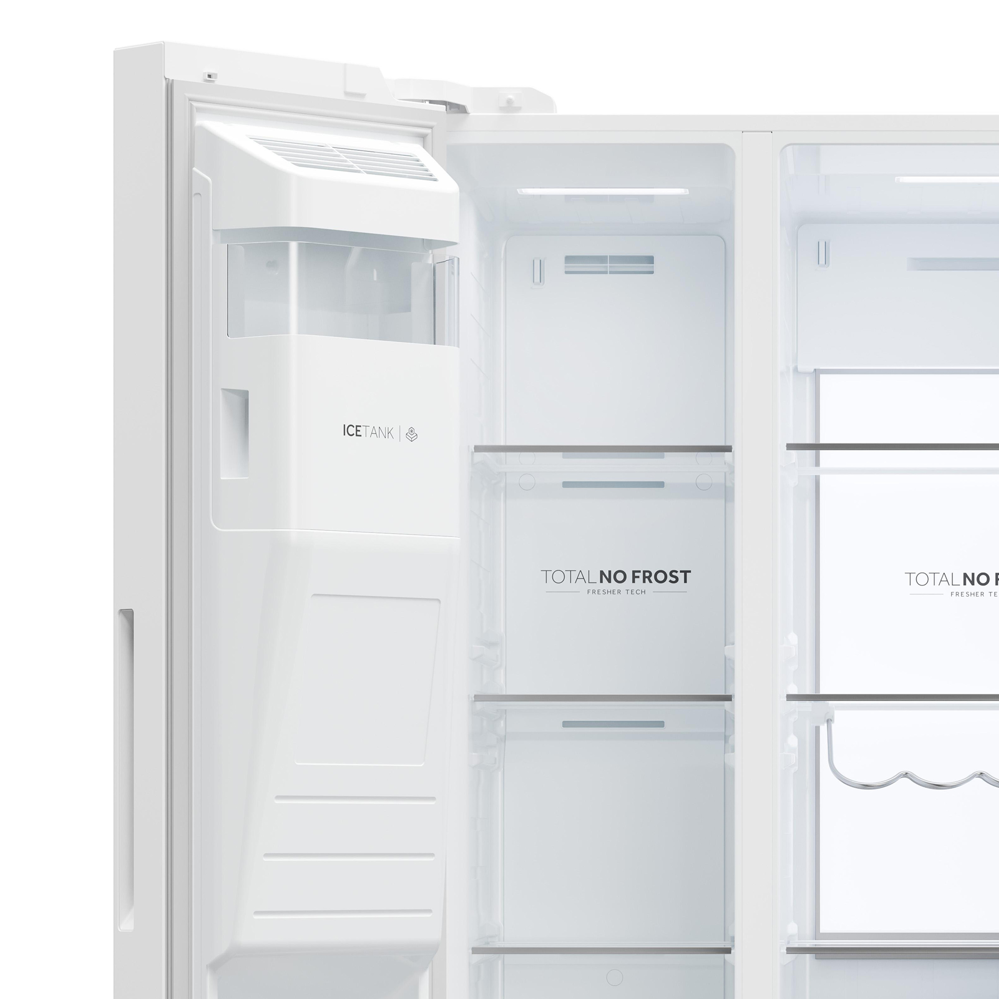 Offener weißer Kühlschrank mit Eistank und Total No Frost-Technologie.
