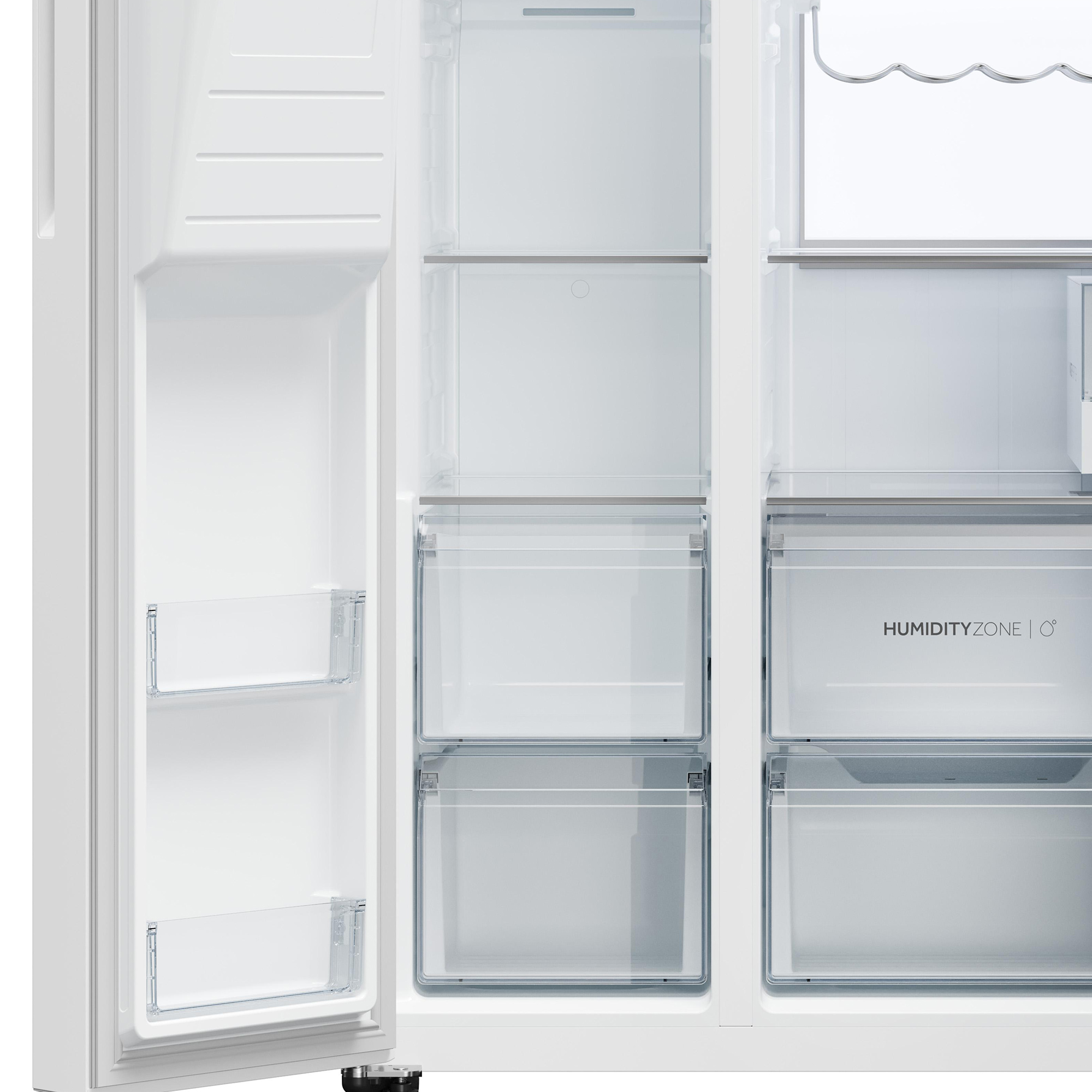 Ein leerer, weißer Kühlschrank mit mehreren Regalen und Schubladen.
