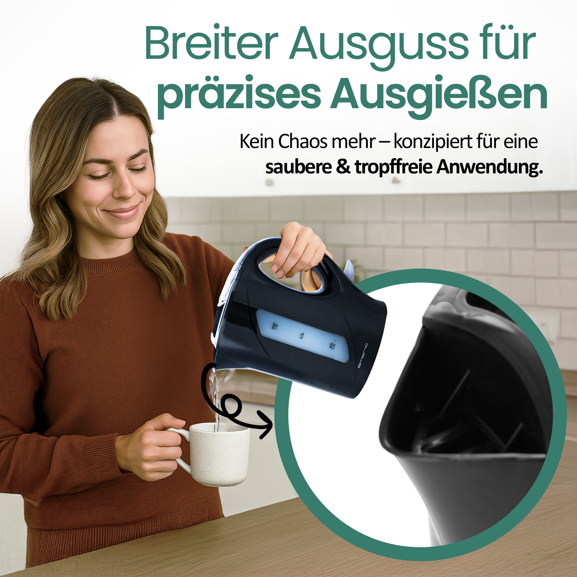 Frau gießt Wasser aus einem schwarzen Wasserkocher in eine Tasse.