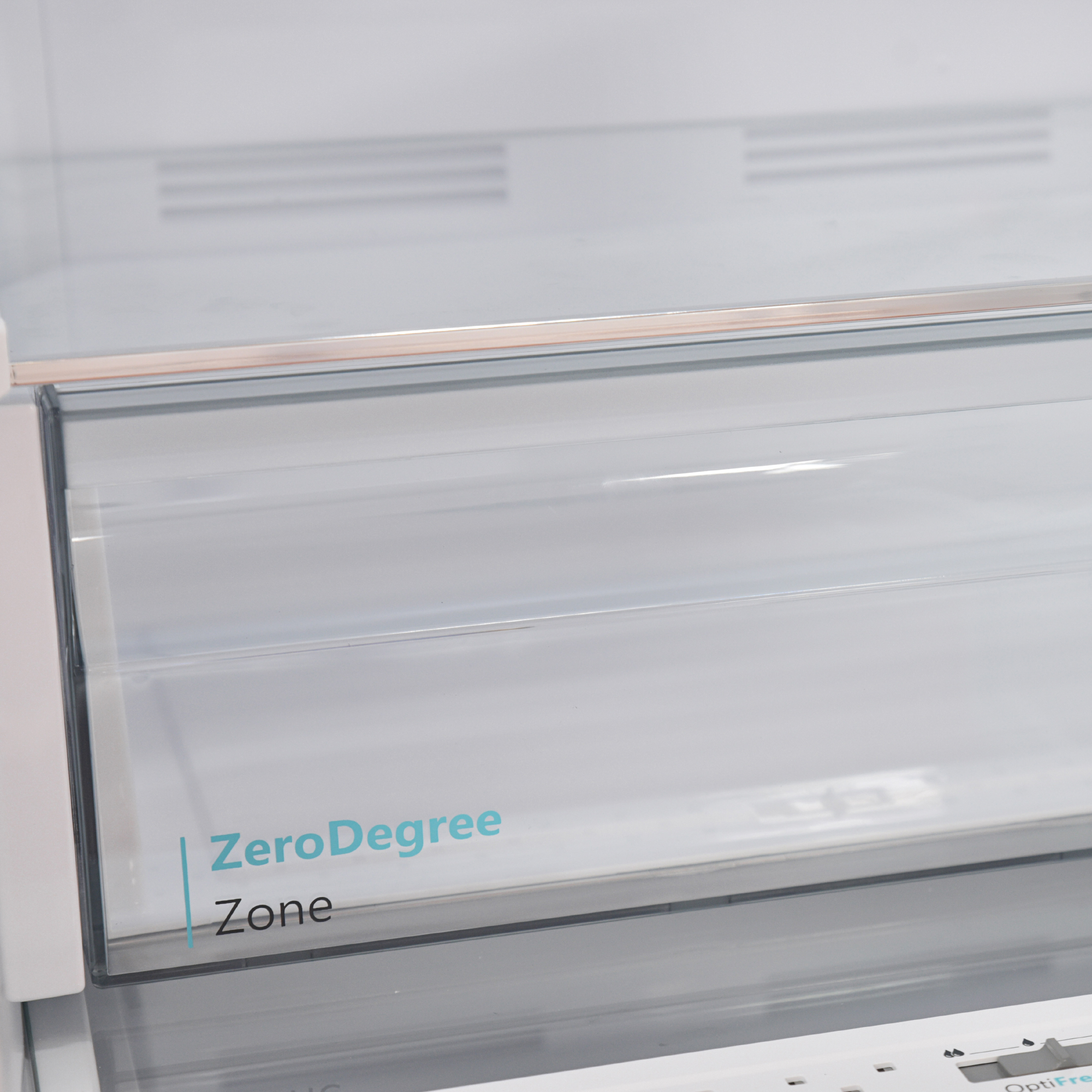 Ein Kühlschrankfach mit der Aufschrift "Zero Degree Zone".