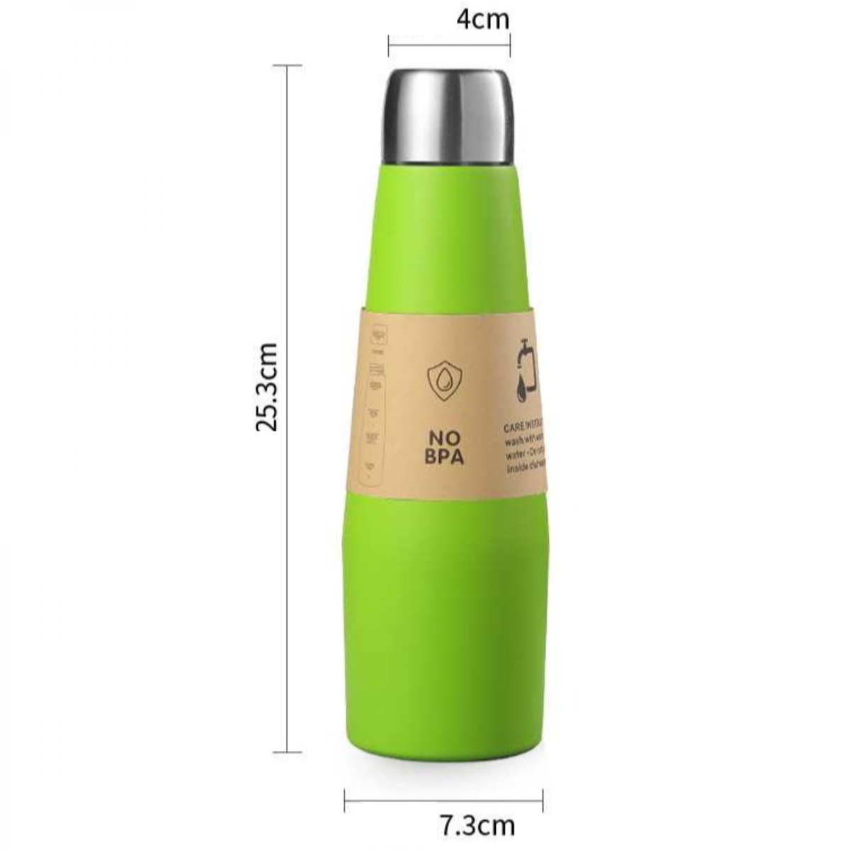 Eine grüne Flasche mit silbernem Deckel. Maße: 25,3 cm hoch, 7,3 cm breit.