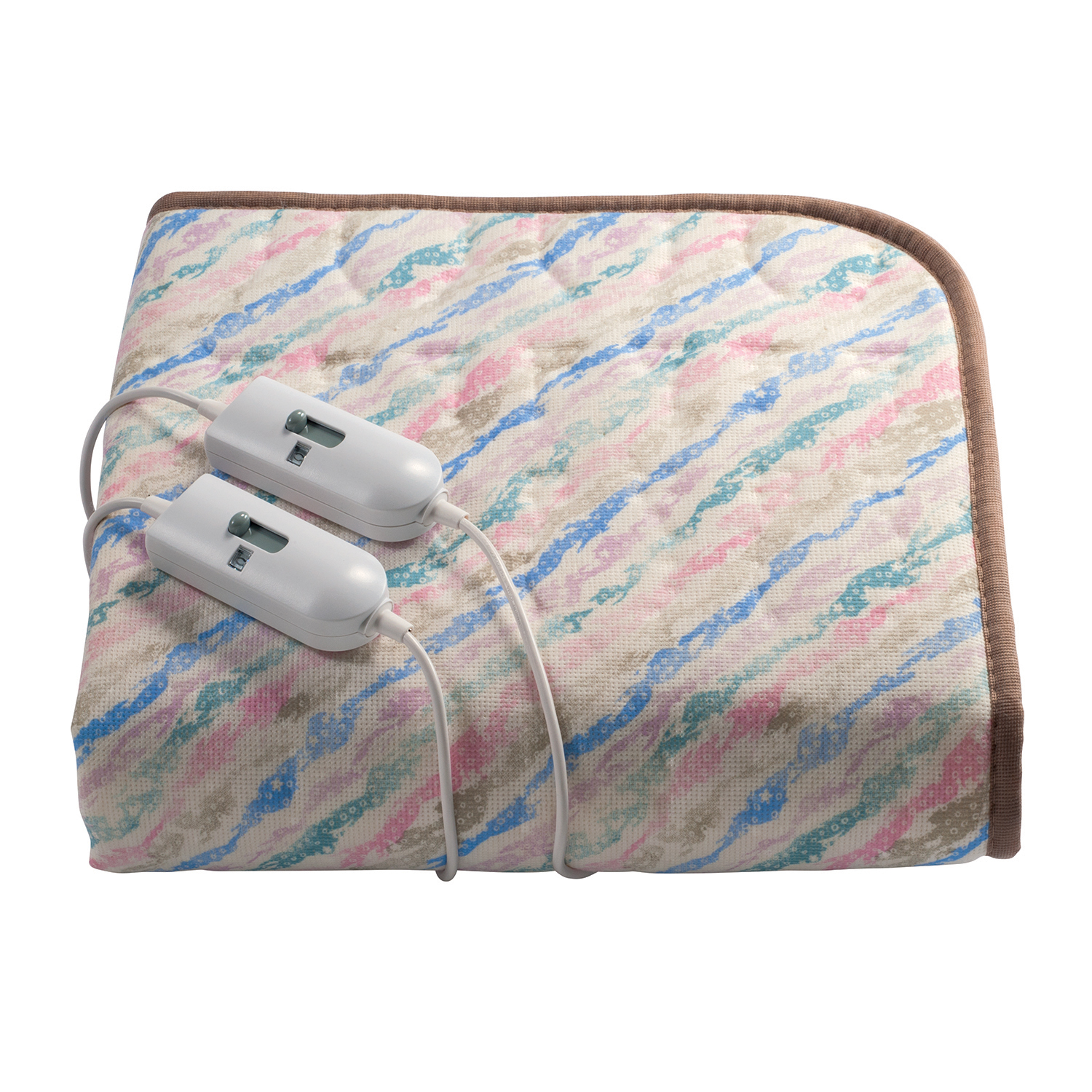 Una coperta trapuntata a righe rosa, blu e verdi con due controller bianchi.