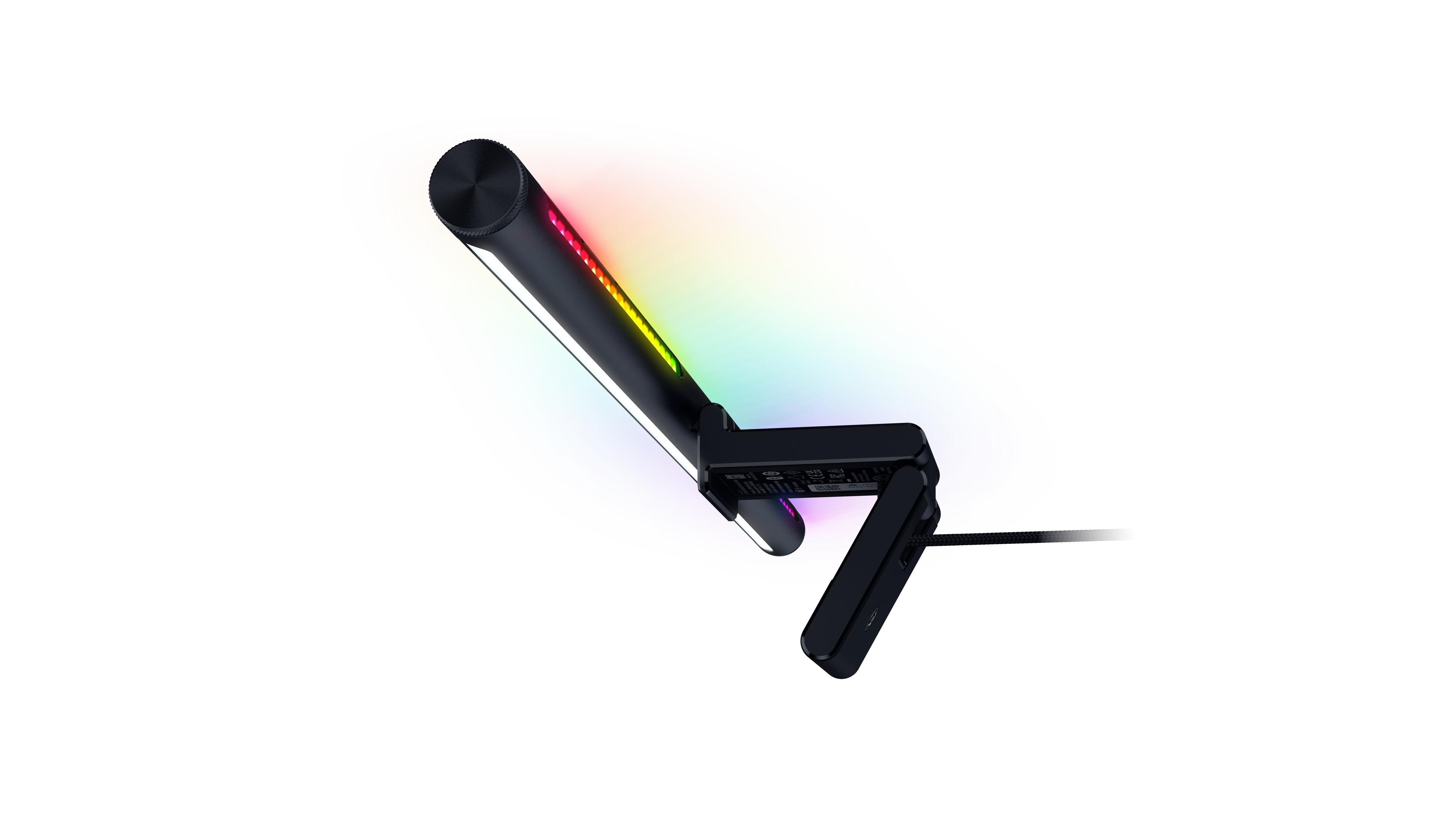 Gümüş düğmeli ve montaj klipsli siyah RGB ışık çubuğu.
