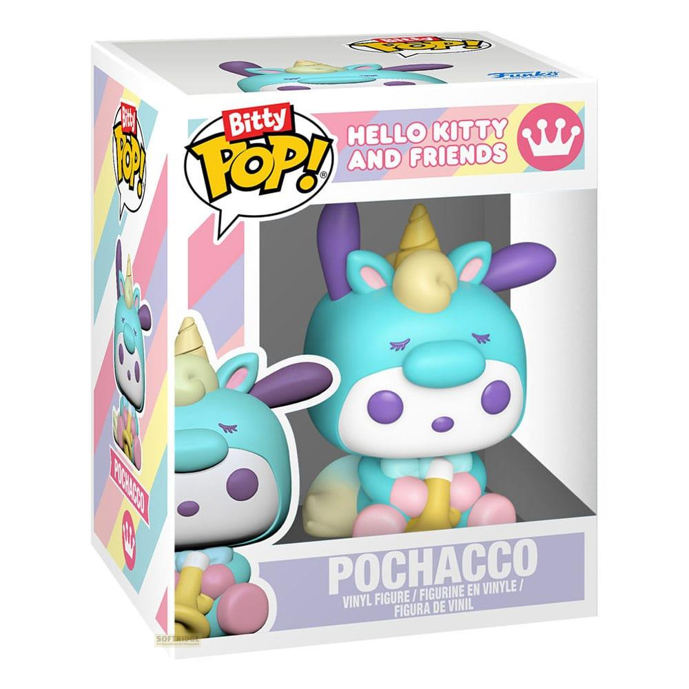 Una figura blu di Pochacco in costume da unicorno seduta su una scatola a tema Hello Kitty.