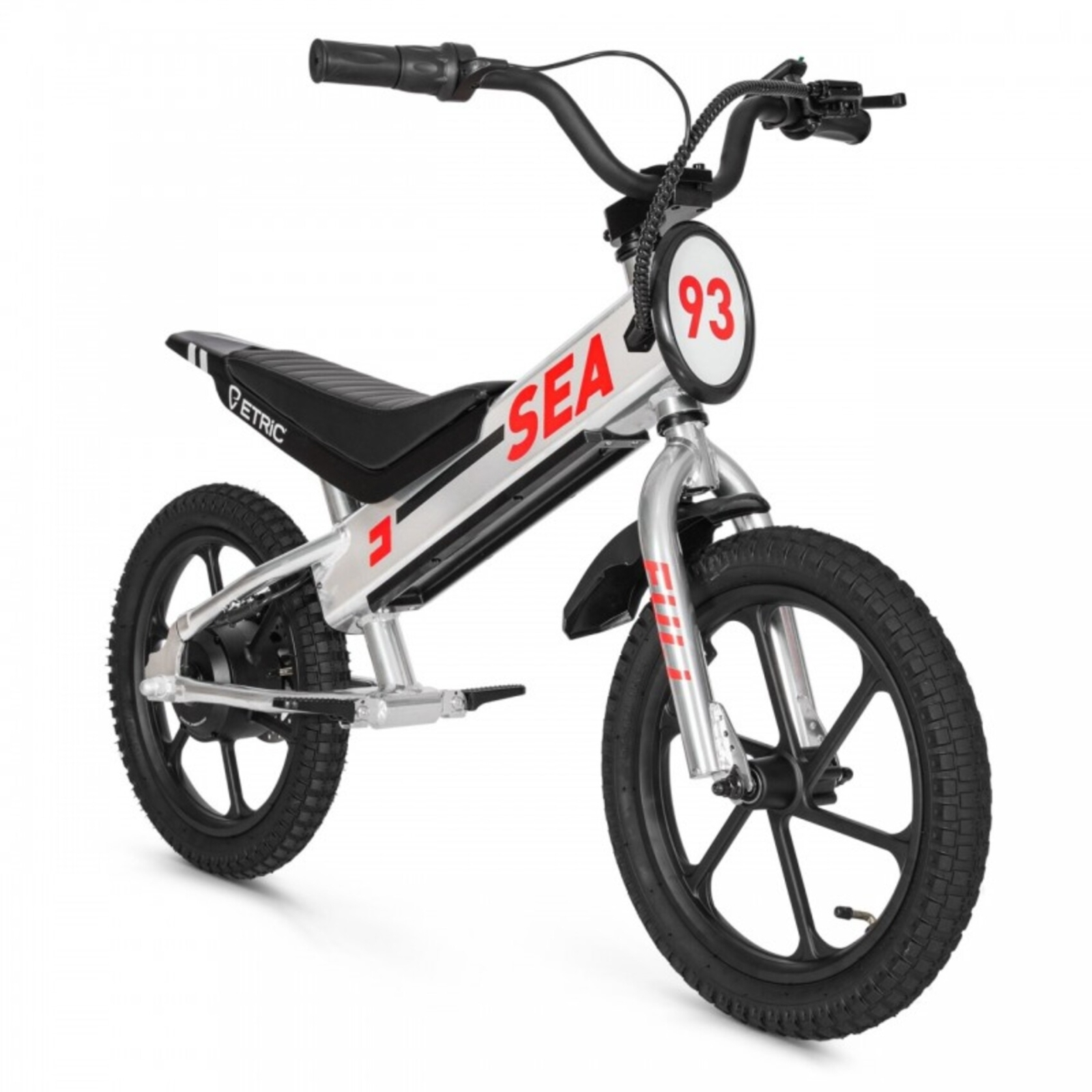 Una bici elettrica argentata per bambini con ruote e sedile neri. Numero 93.