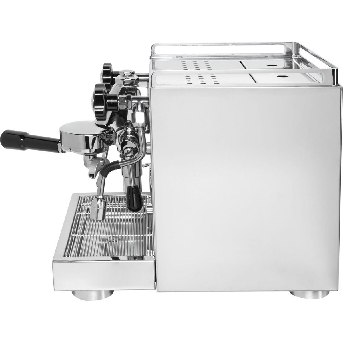 Błyszcząca chromowana maszyna do espresso z czarną rączką.