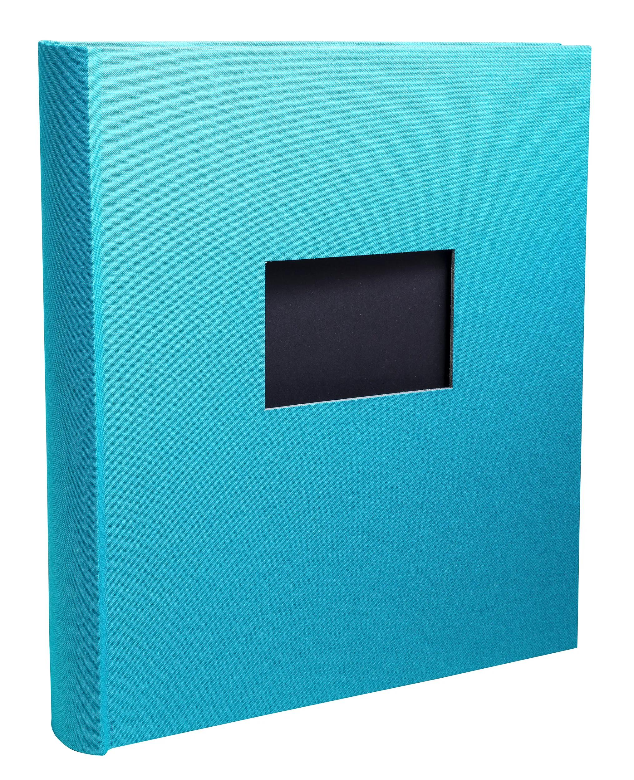 Un archivador turquesa con una ventana rectangular negra en la portada.