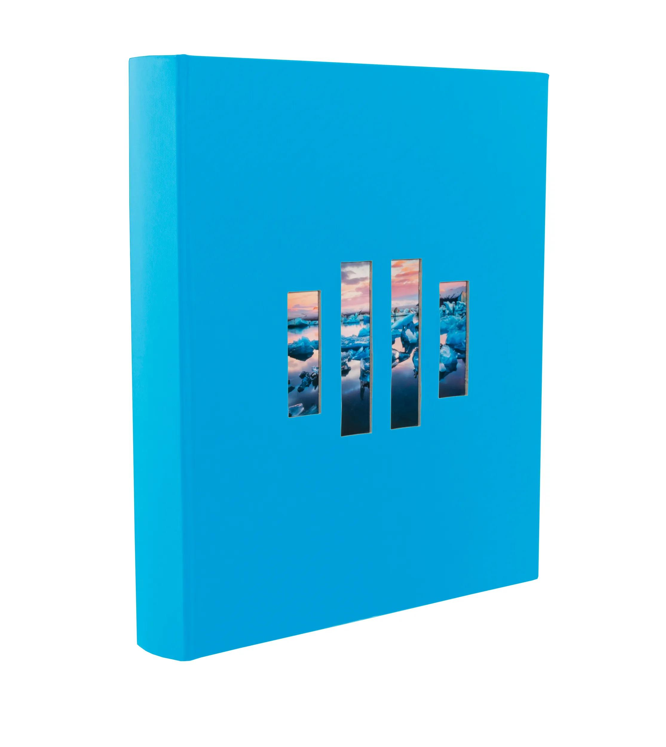 Carpeta azul con cuatro ventanas estrechas que muestran icebergs.