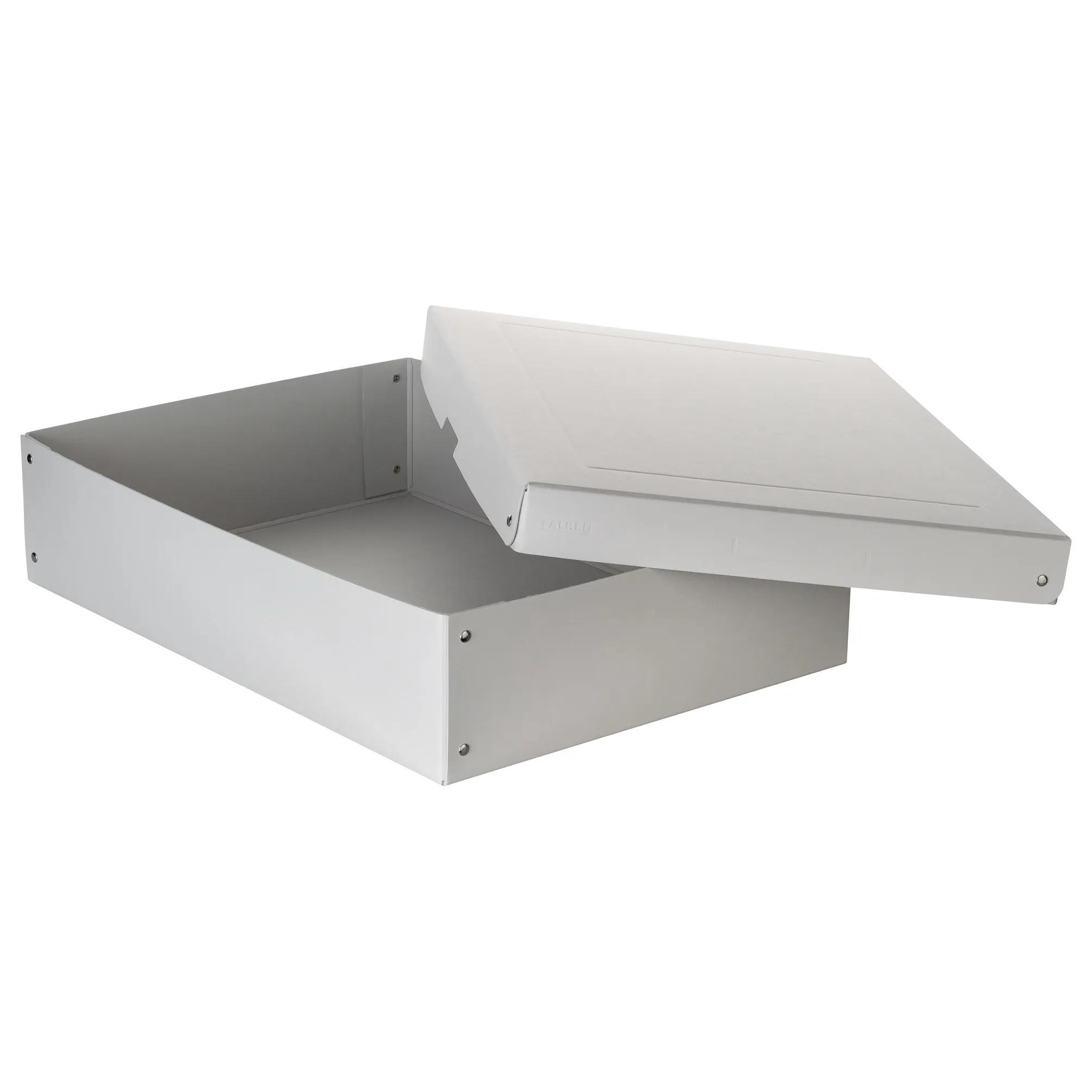 Una caja de metal rectangular gris con la tapa abierta.