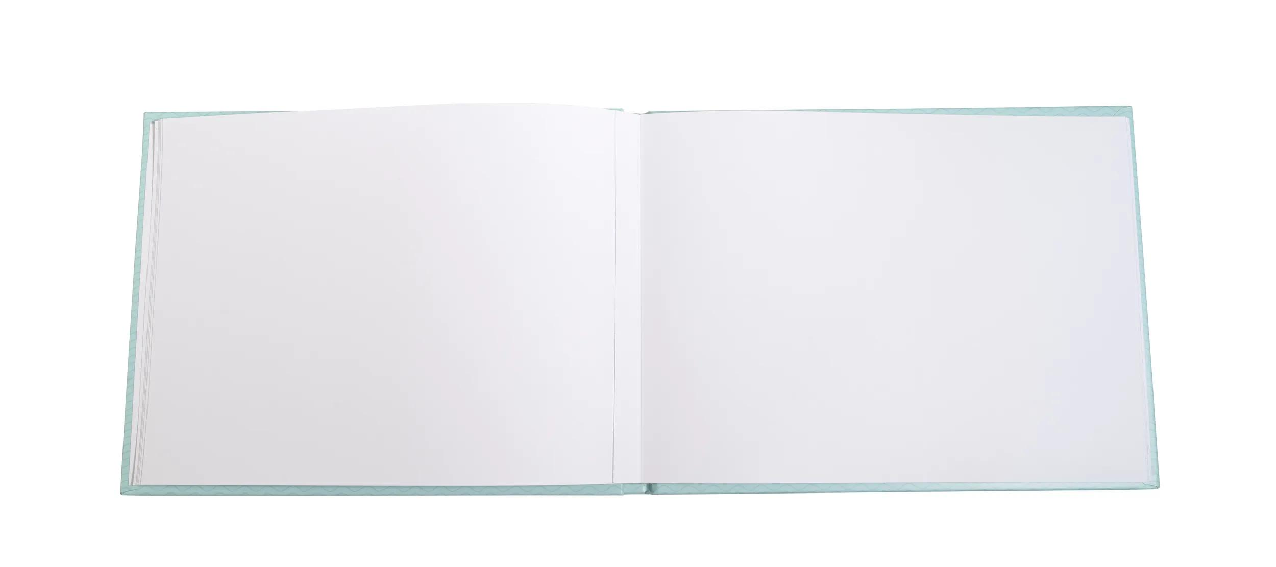 Un libro abierto con cubiertas azul claro y páginas blancas y lisas.
