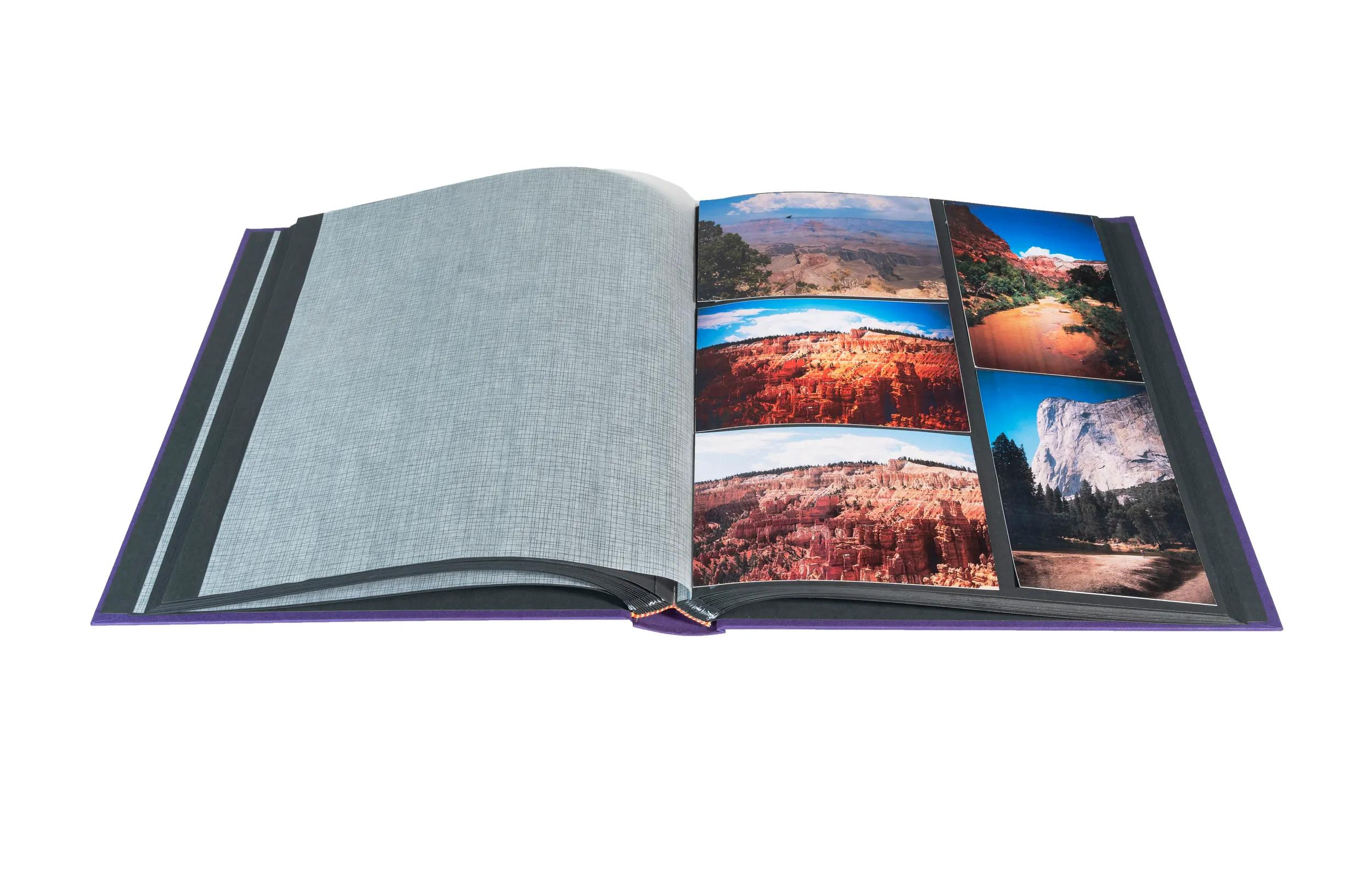 Un libro aperto con foto di paesaggi sulla pagina destra.