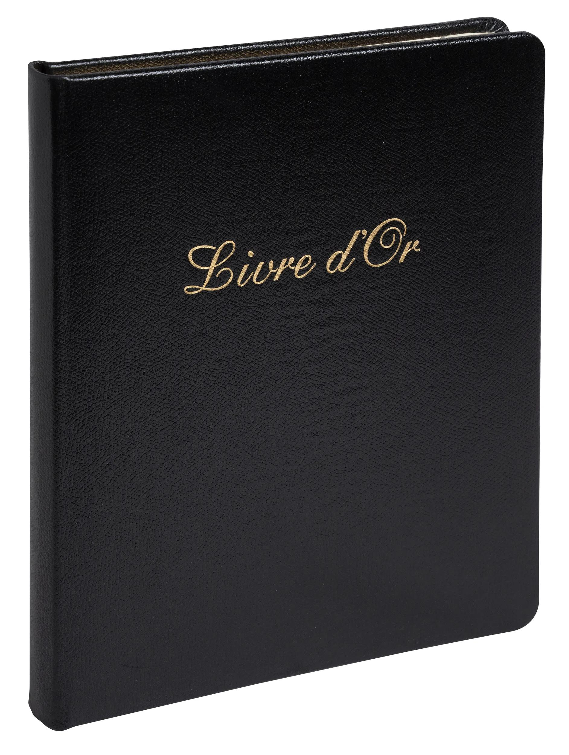 Un libro negro con la inscripción dorada 'Livre d'Or' en la portada.