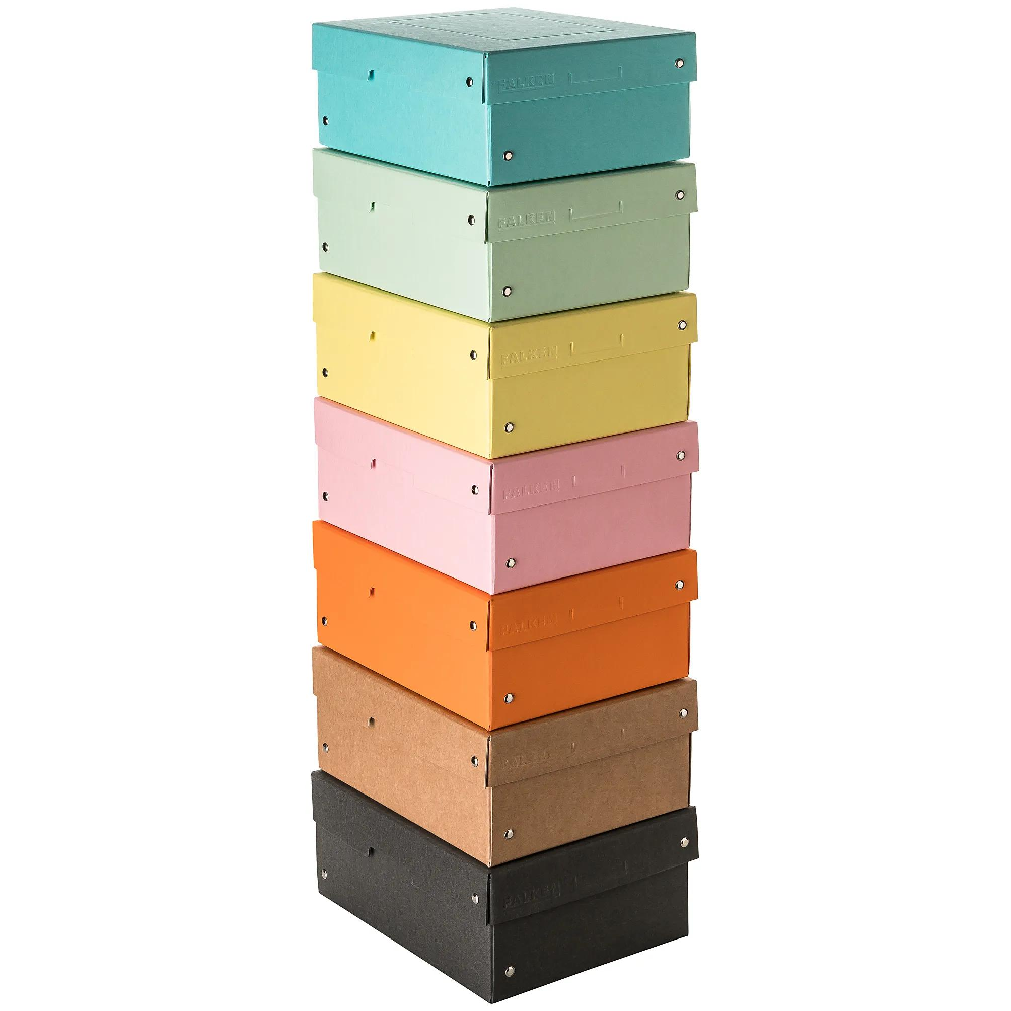 Una pila de cajas de almacenamiento de colores: turquesa, verde claro, amarillo, rosa, naranja, marrón y negro.