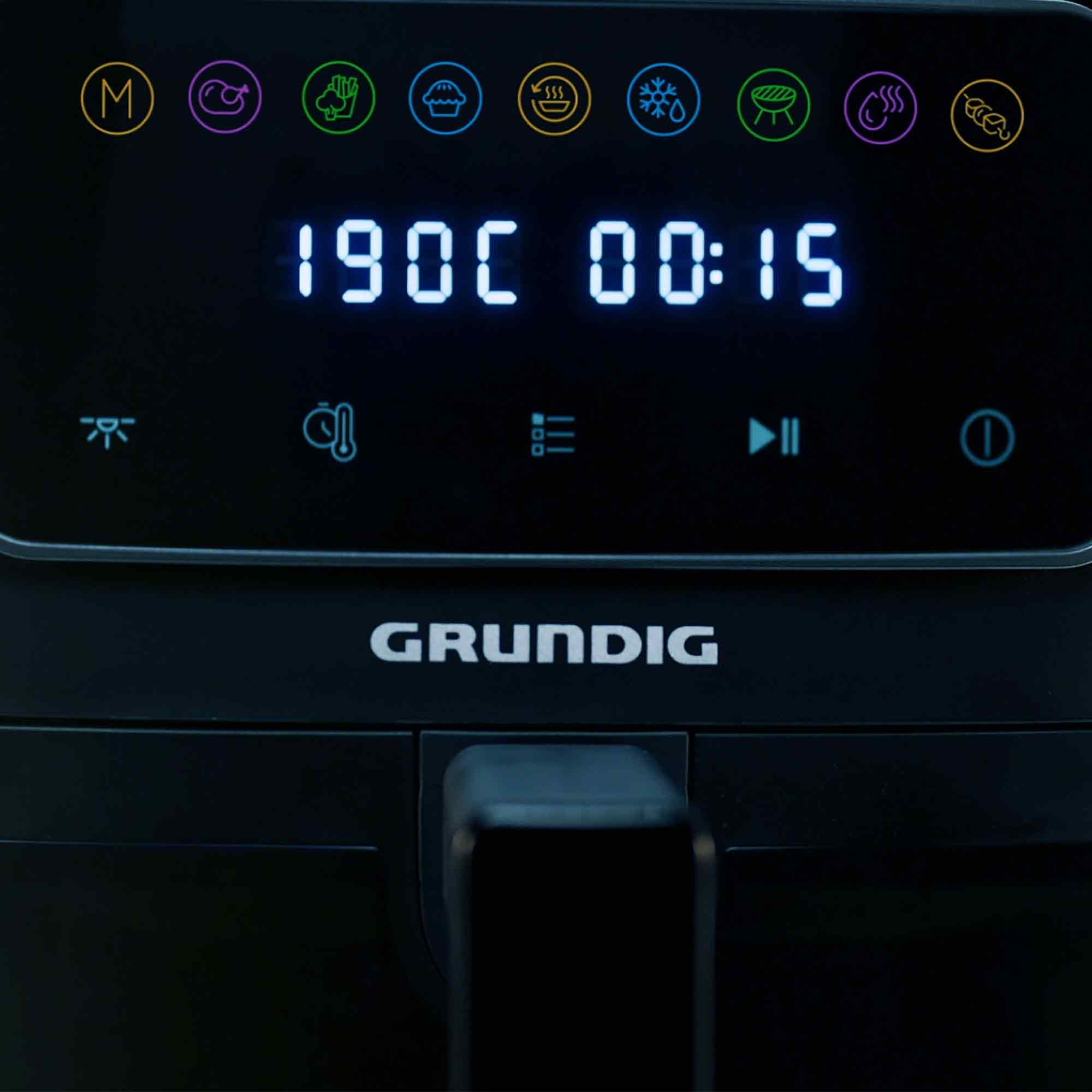 Frytkownica Grundig z cyfrowym wyświetlaczem temperatury i czasu.