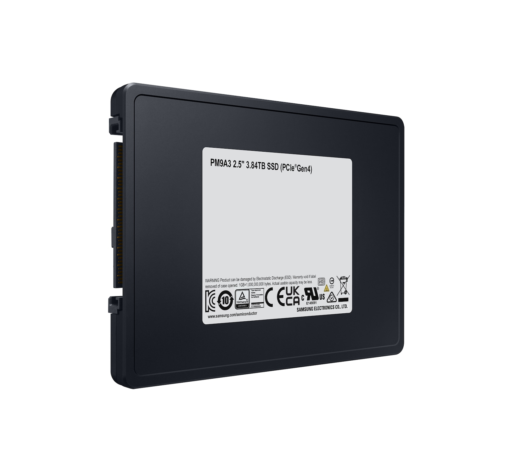 Ein schwarzes SSD-Laufwerk mit Beschriftung und Anschlüssen.