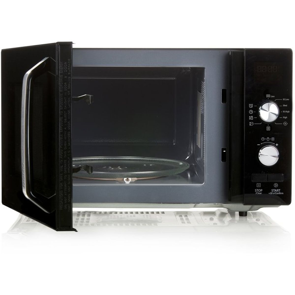 Un microondas negro con la puerta abierta, mostrando el plato giratorio de cristal.