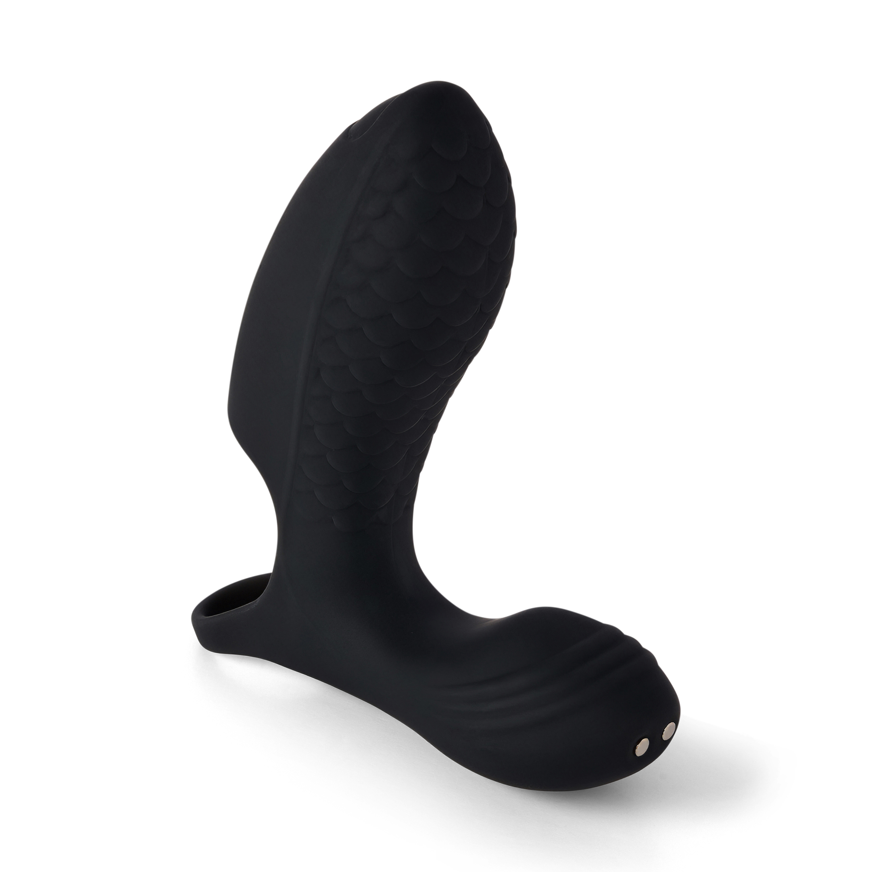 Un juguete sexual negro con textura de escamas y base de anillo.