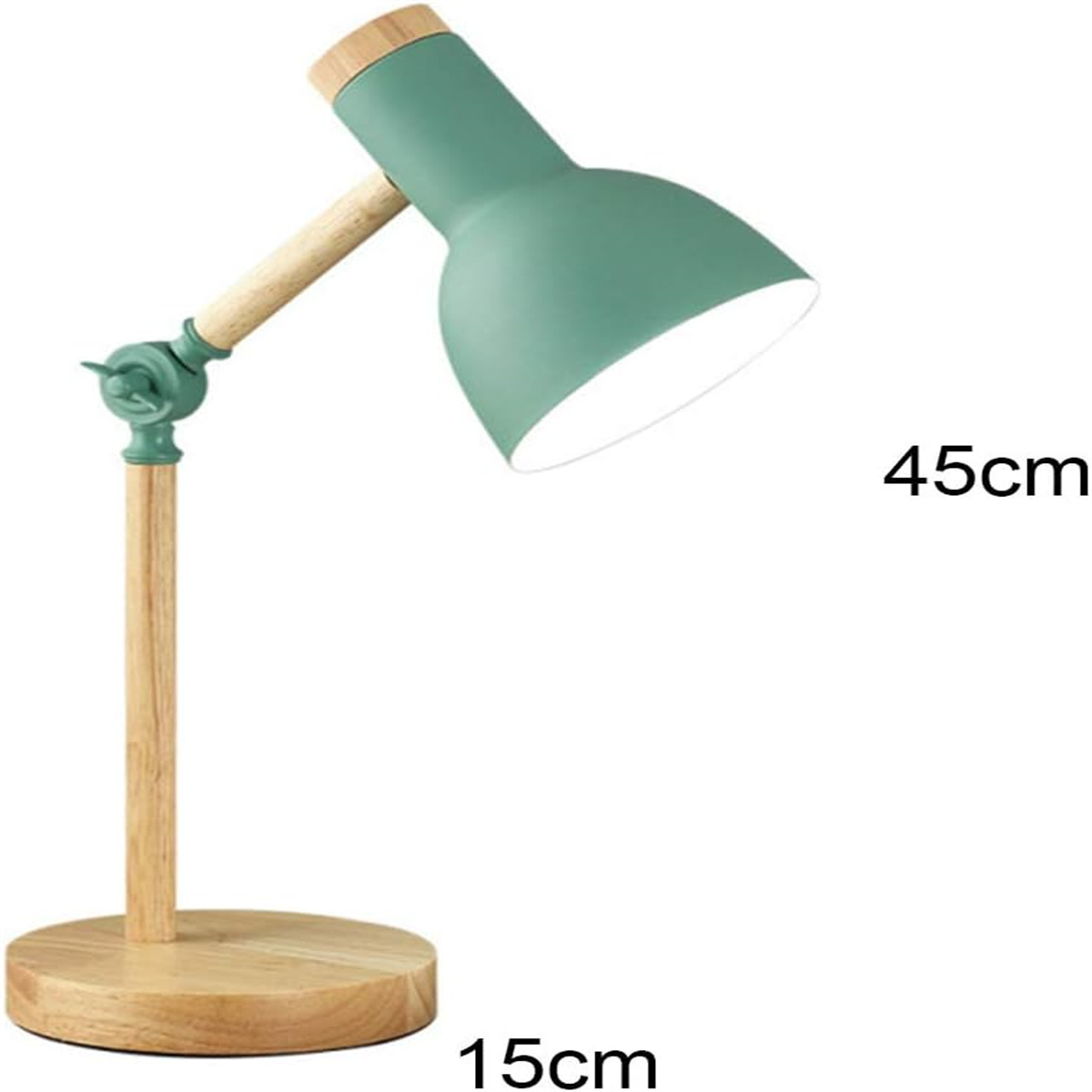 Eine grüne Schreibtischlampe mit Holzdetails steht auf einem runden Holzsockel.
