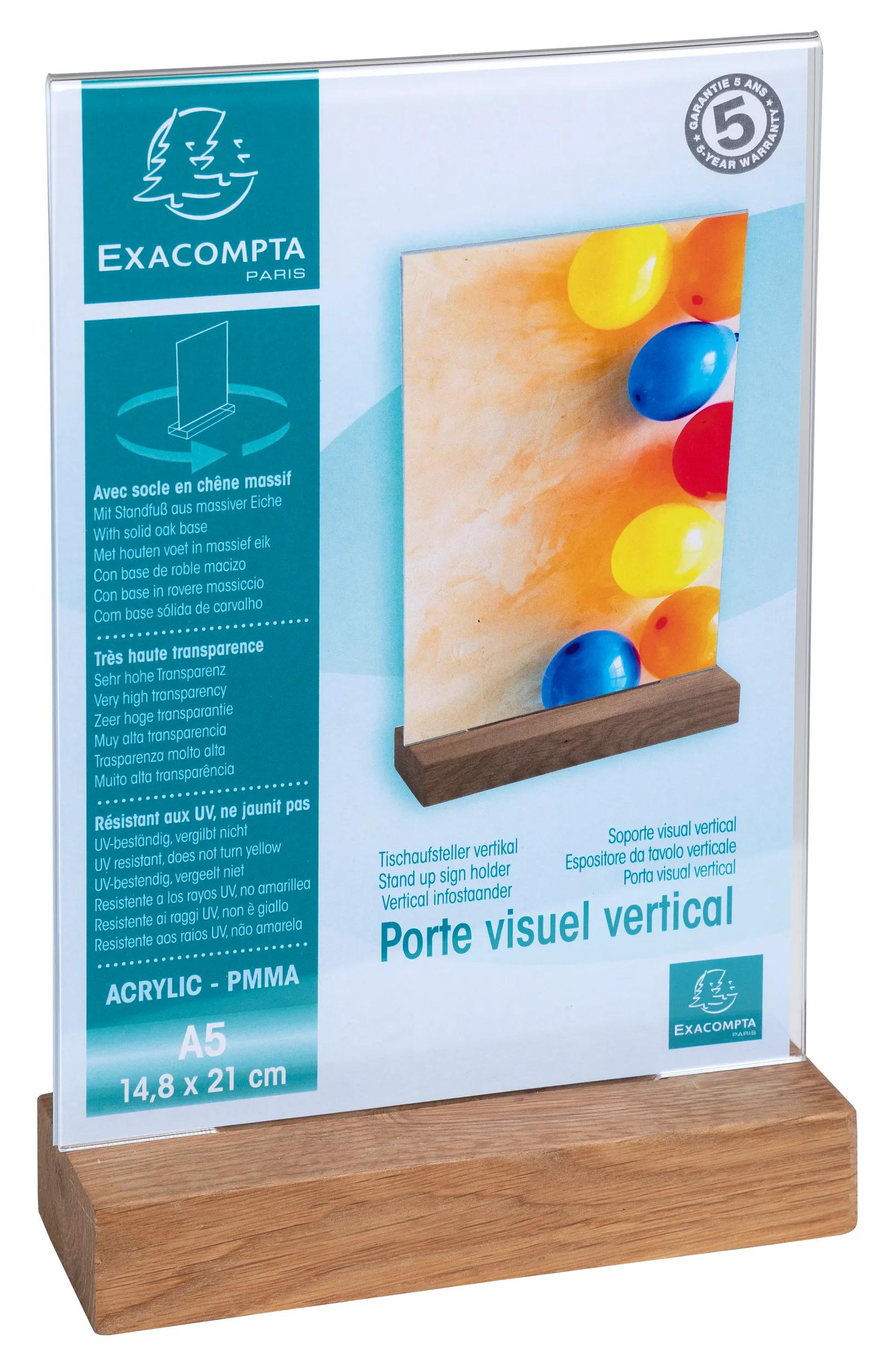 Un portatarjetas acrílico vertical con base de madera y globos coloridos.