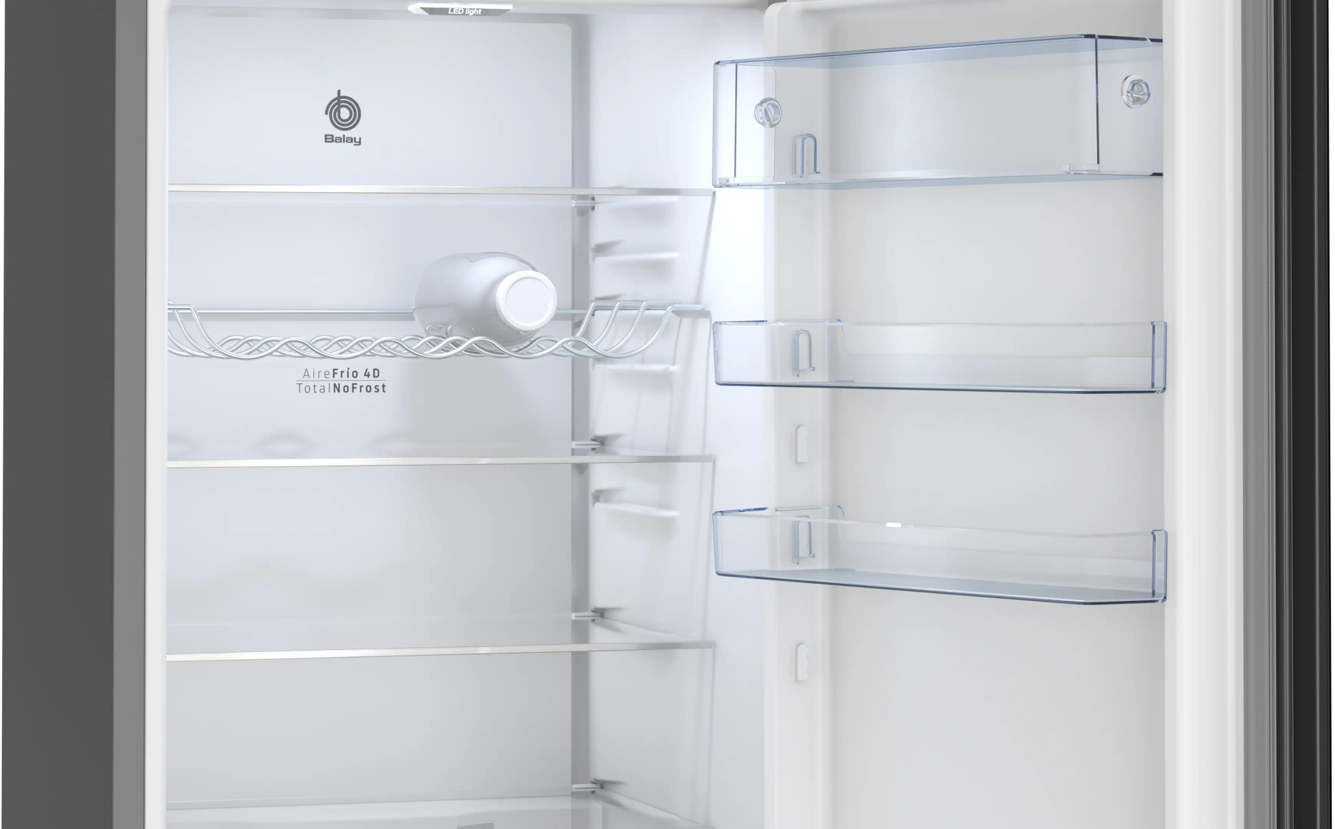 Un refrigerador vacío con estantes y compartimentos transparentes en la puerta. Un recipiente blanco est á en un estante.