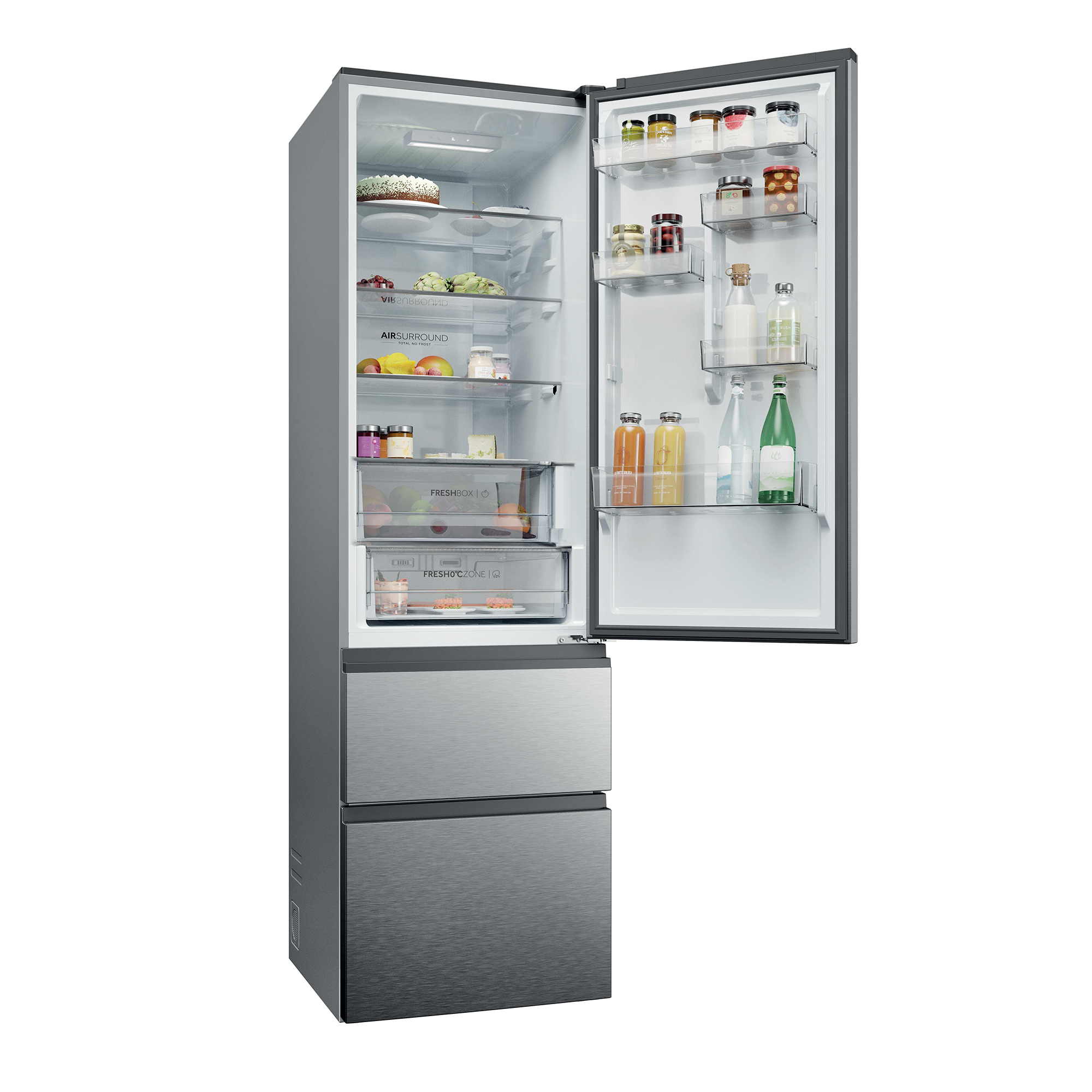 Offener Kühlschrank mit Lebensmitteln, darunter Kuchen, Obst, Gemüse und Gläser.