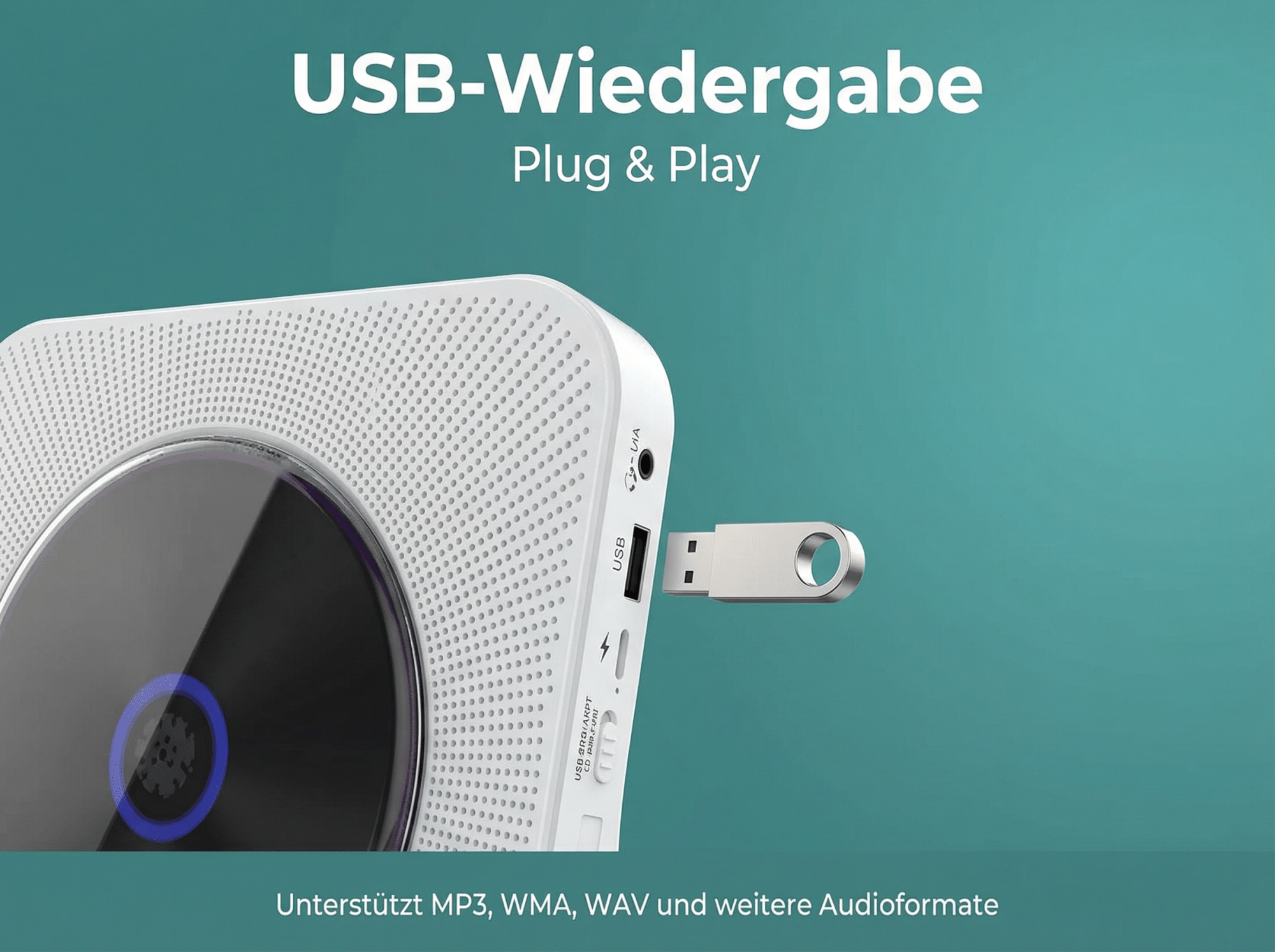 Ein weißes CD-Gerät mit USB-Anschluss, ein USB-Stick ist eingesteckt.