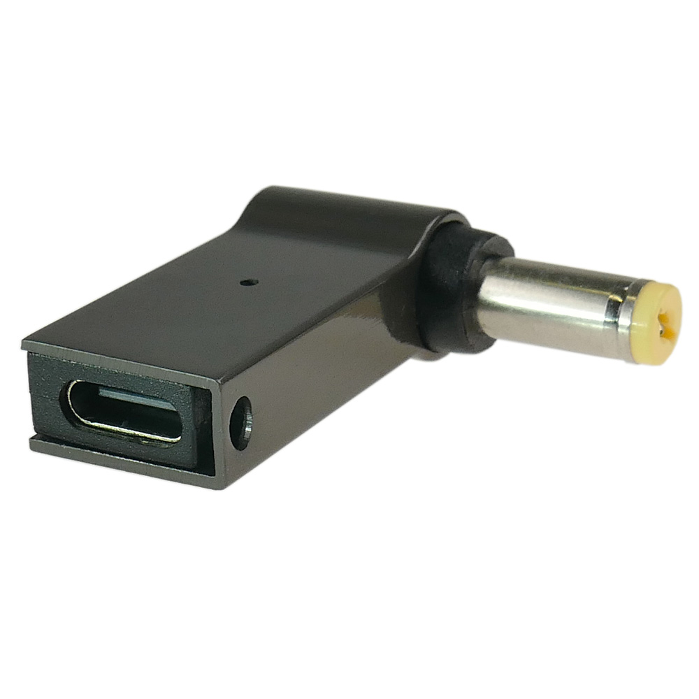 Czarny adapter USB-C na DC z cylindryczną wtyczką.