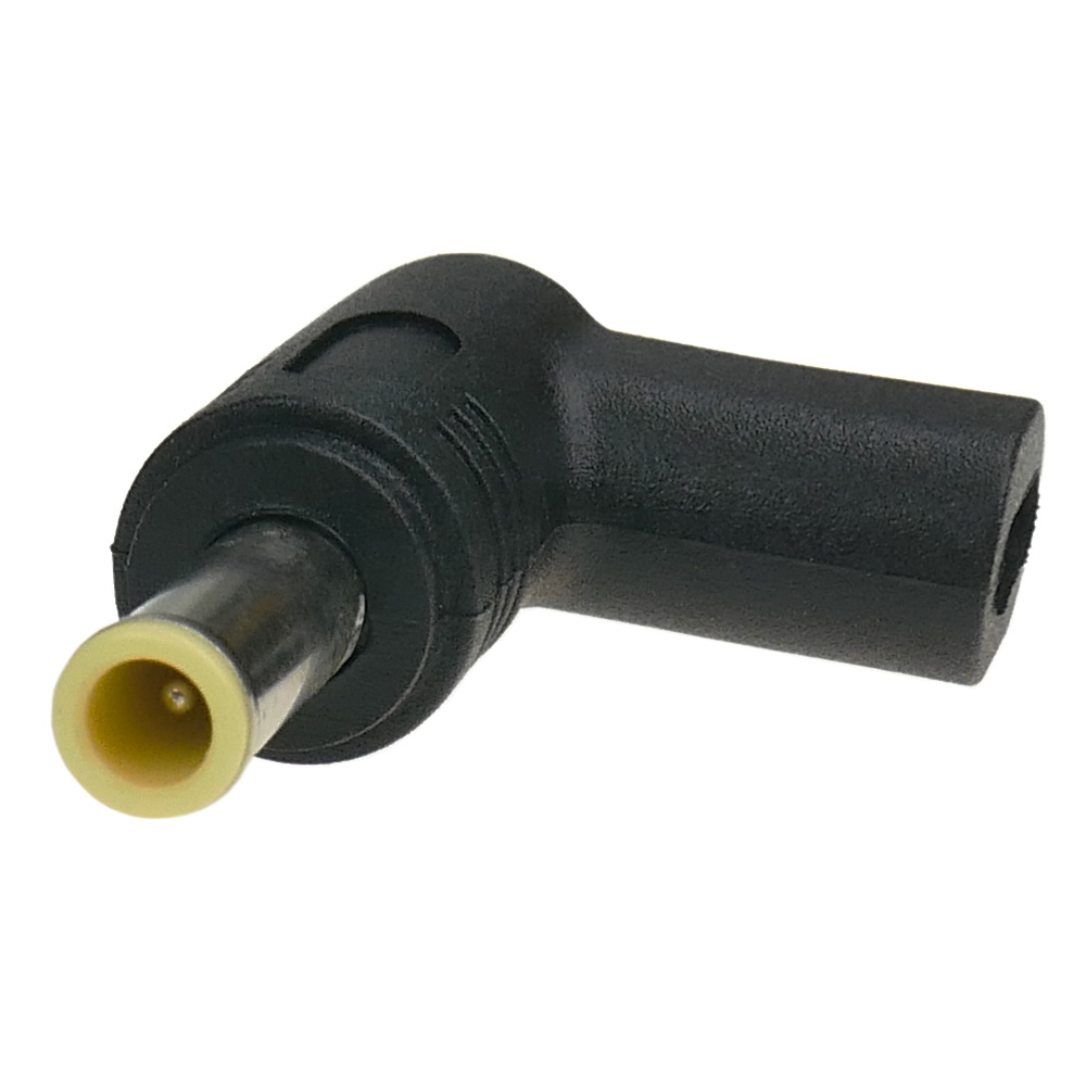 Czarny zasilacz DC pod kątem 90 stopni z żółtym pierścieniem na końcu.