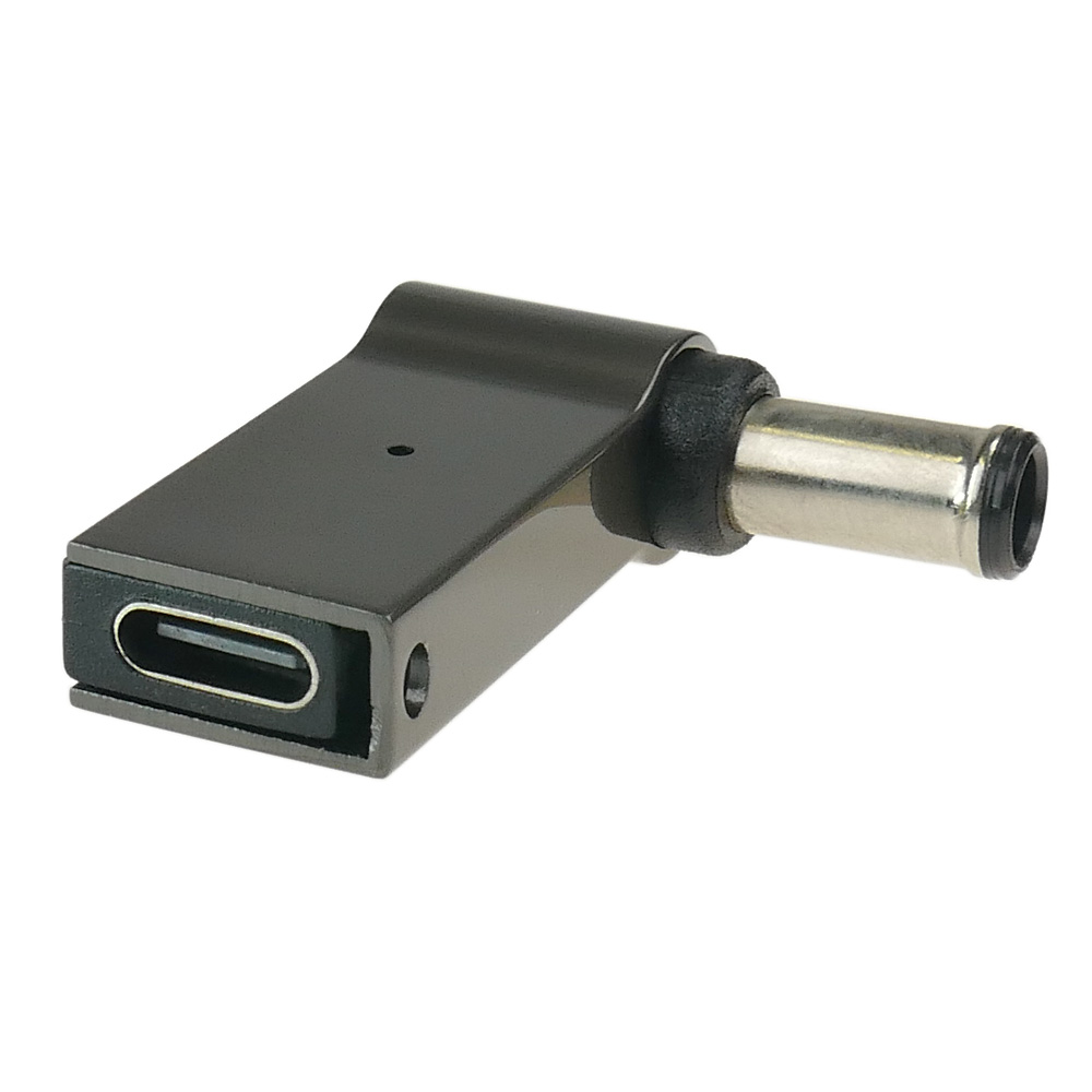 Czarny adapter kątowy z portem USB-C i okrągłą wtyczką.